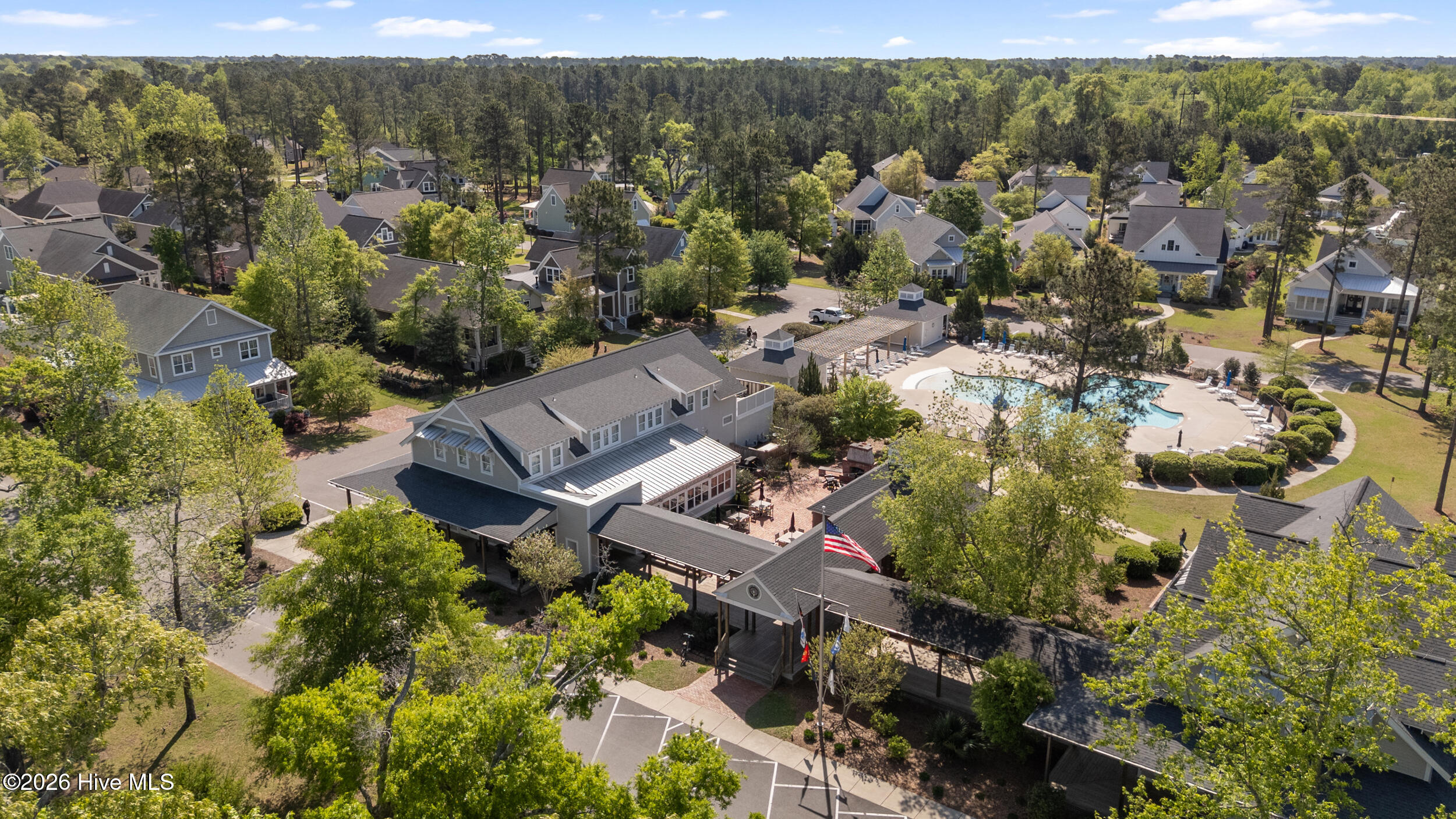 100566937 | Photo 91