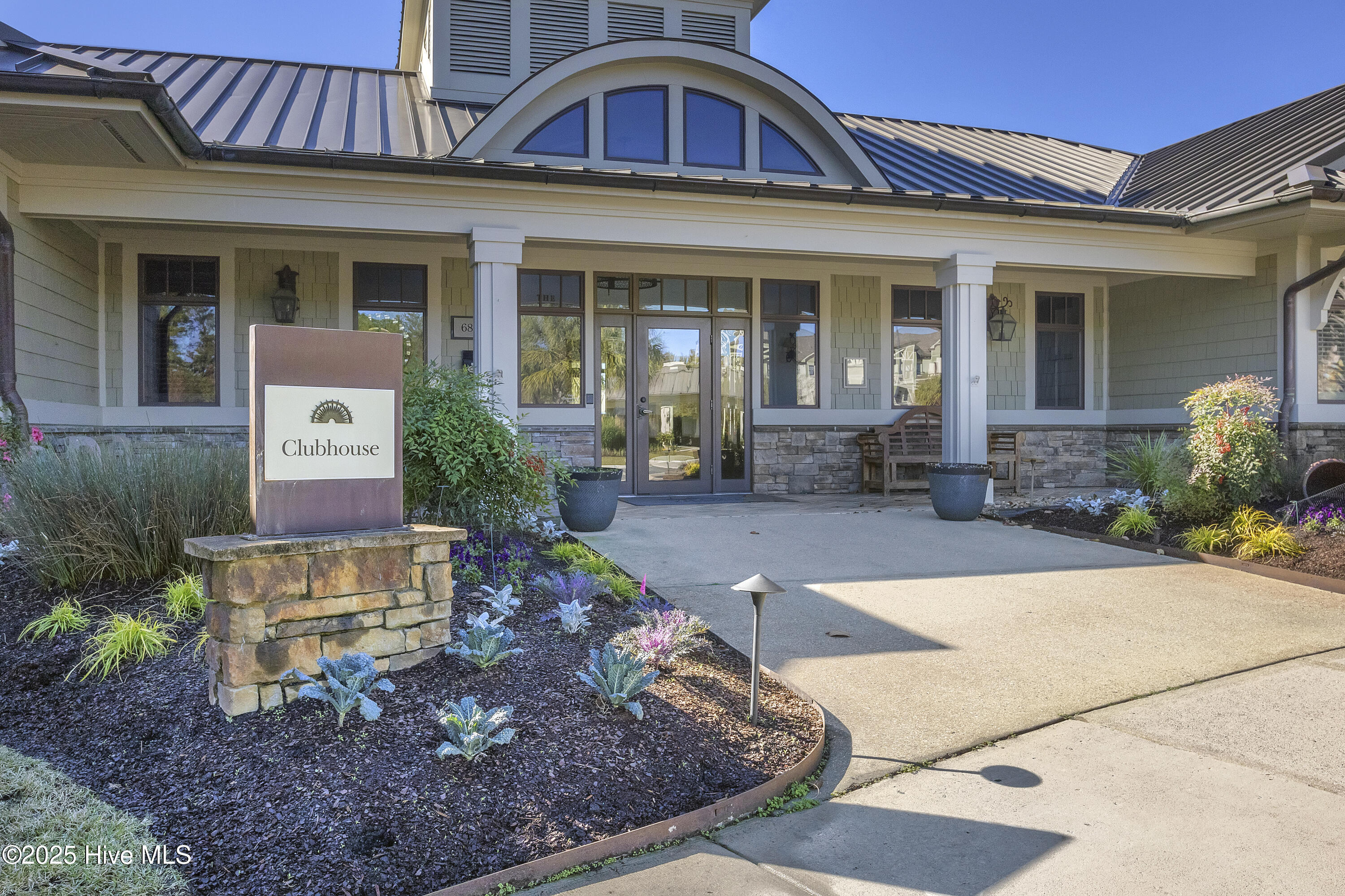 100541571 | Photo 29