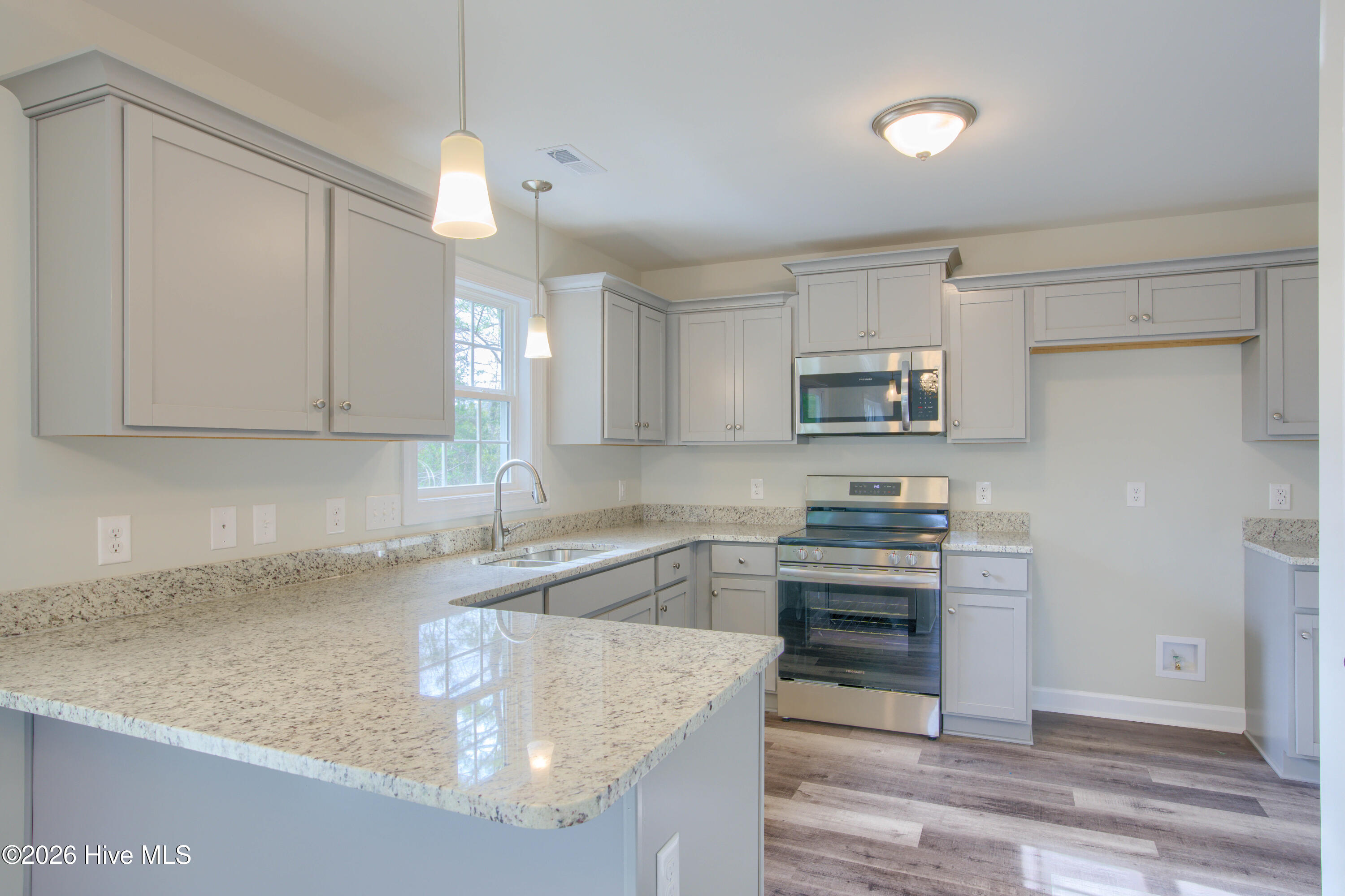 100526871 | Photo 17