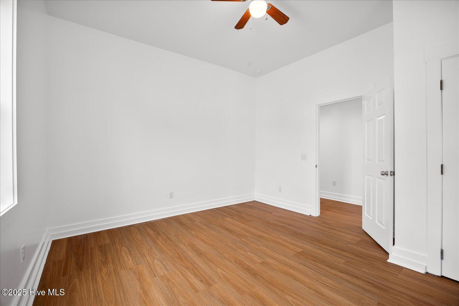 100519380 | Photo 27