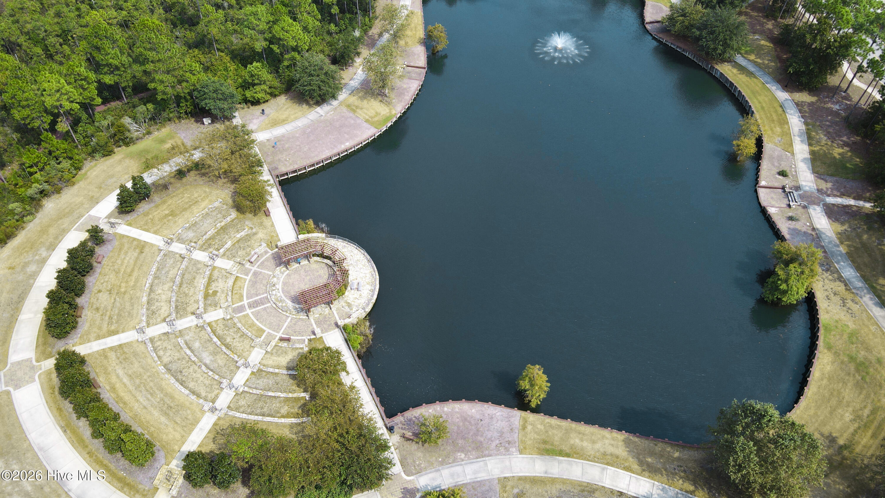 100556407 | Photo 78