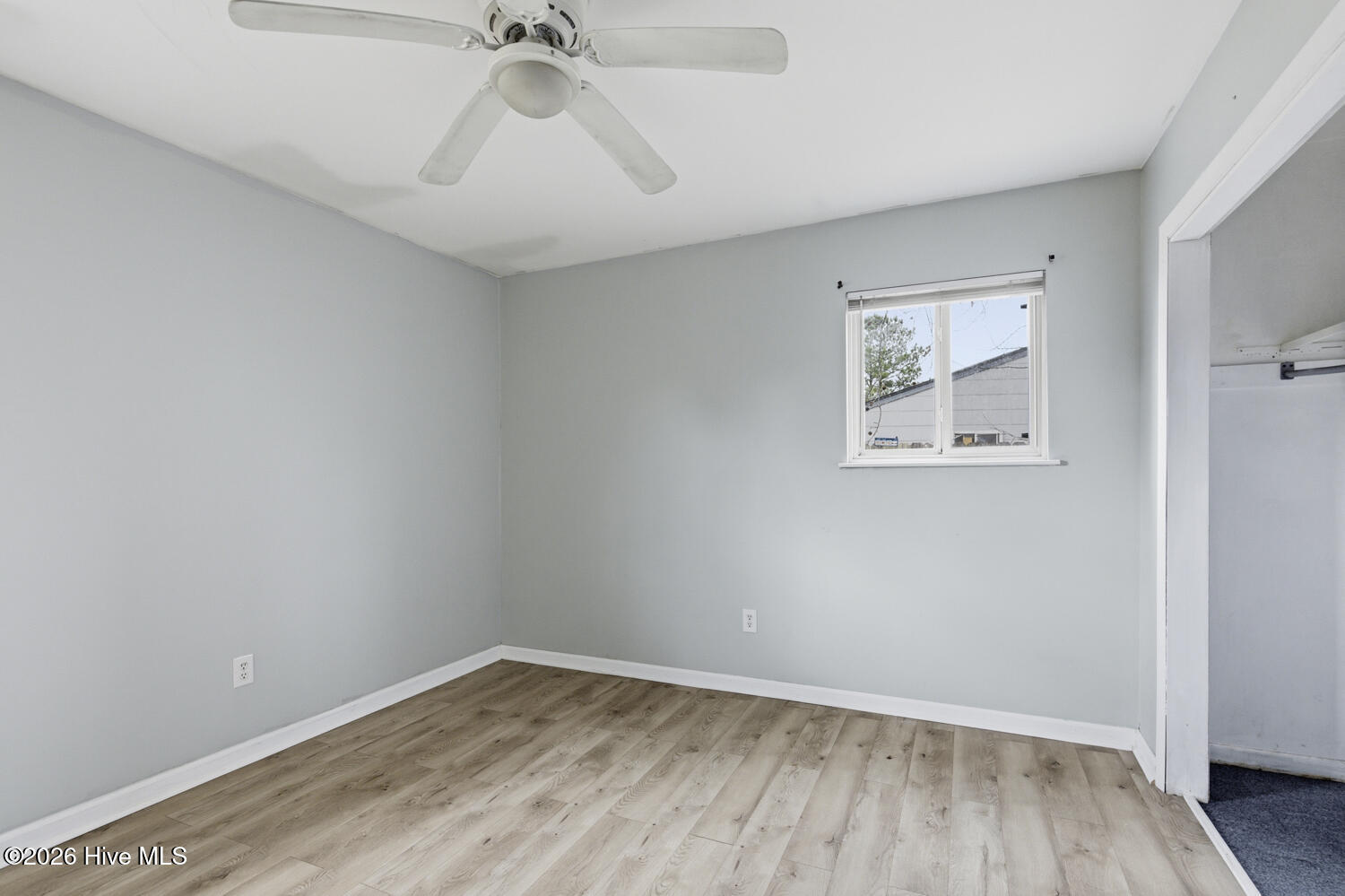 100551739 | Photo 18