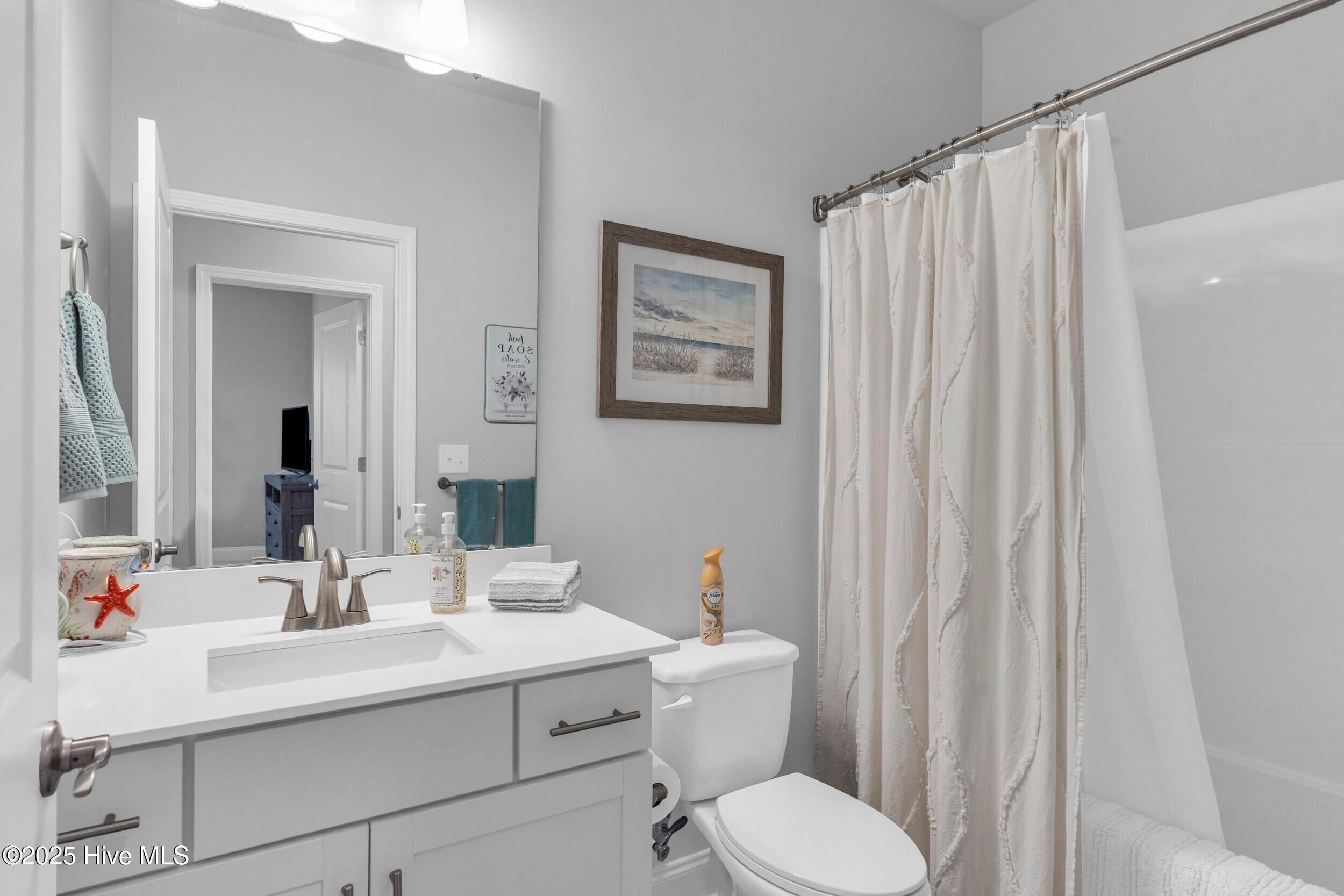 100524627 | Photo 16