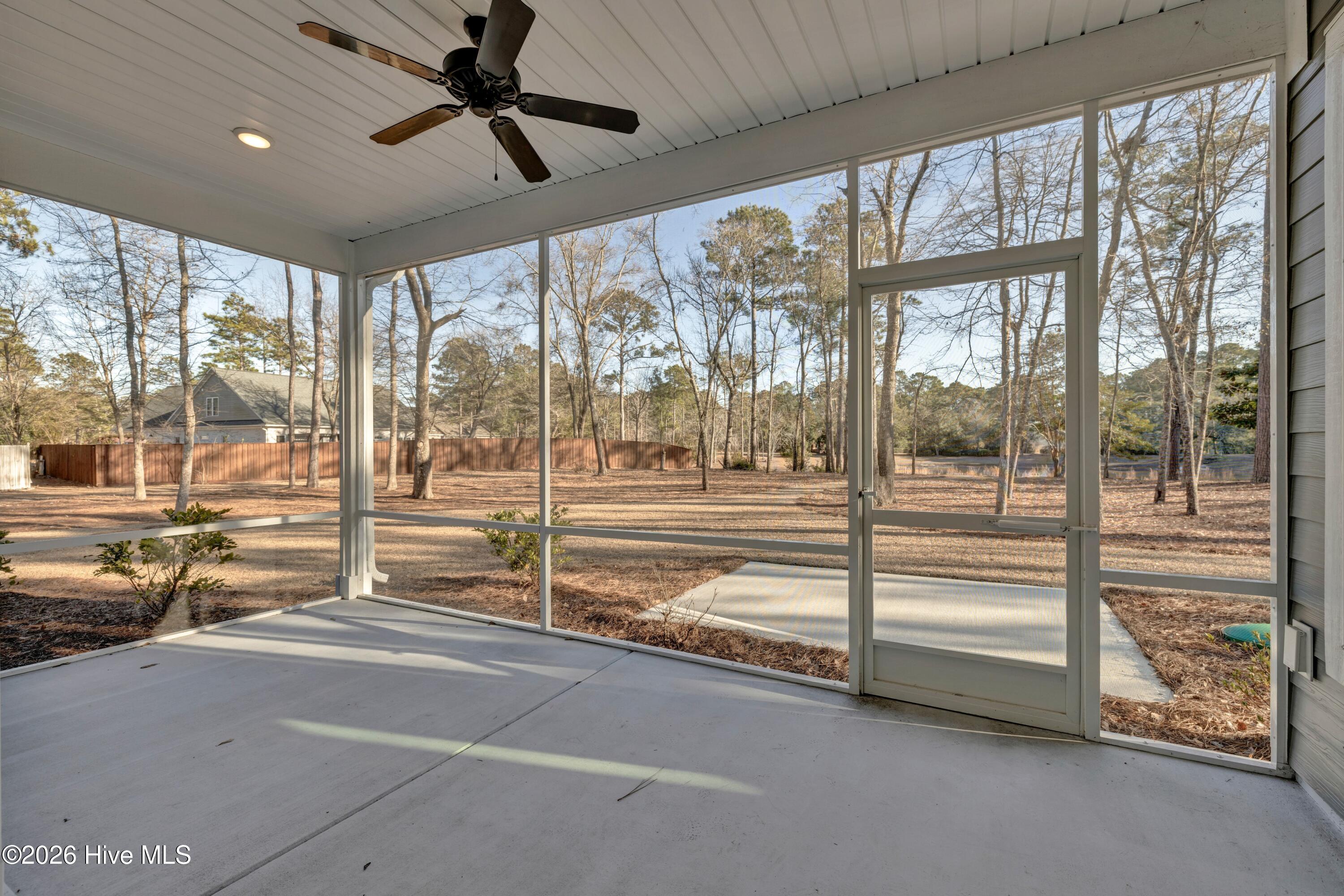 100551987 | Photo 16