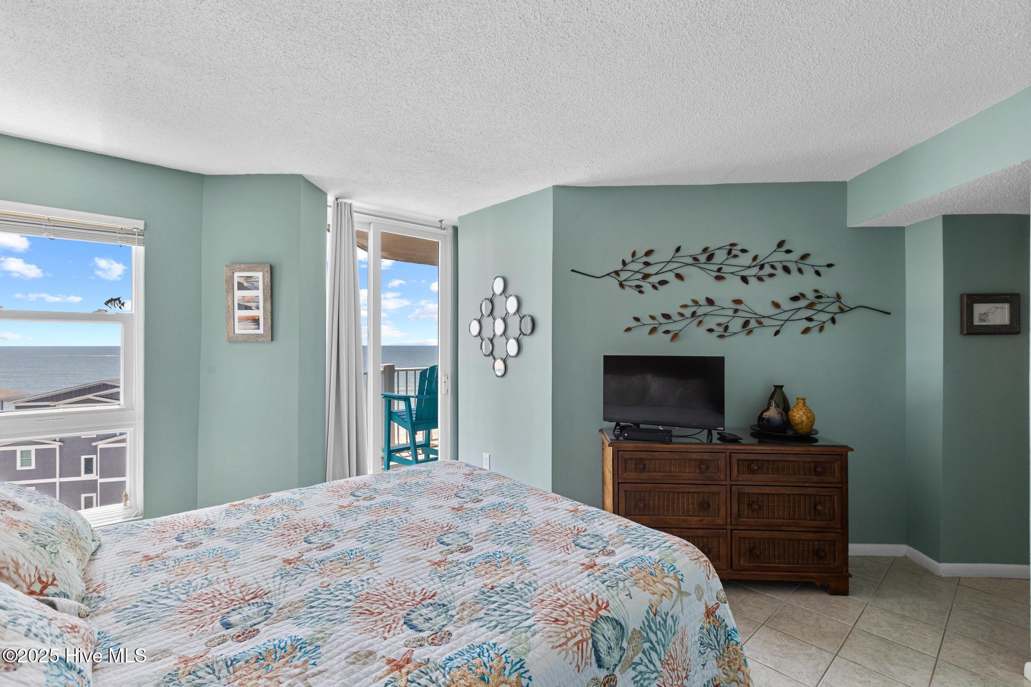 100515705 | Photo 15