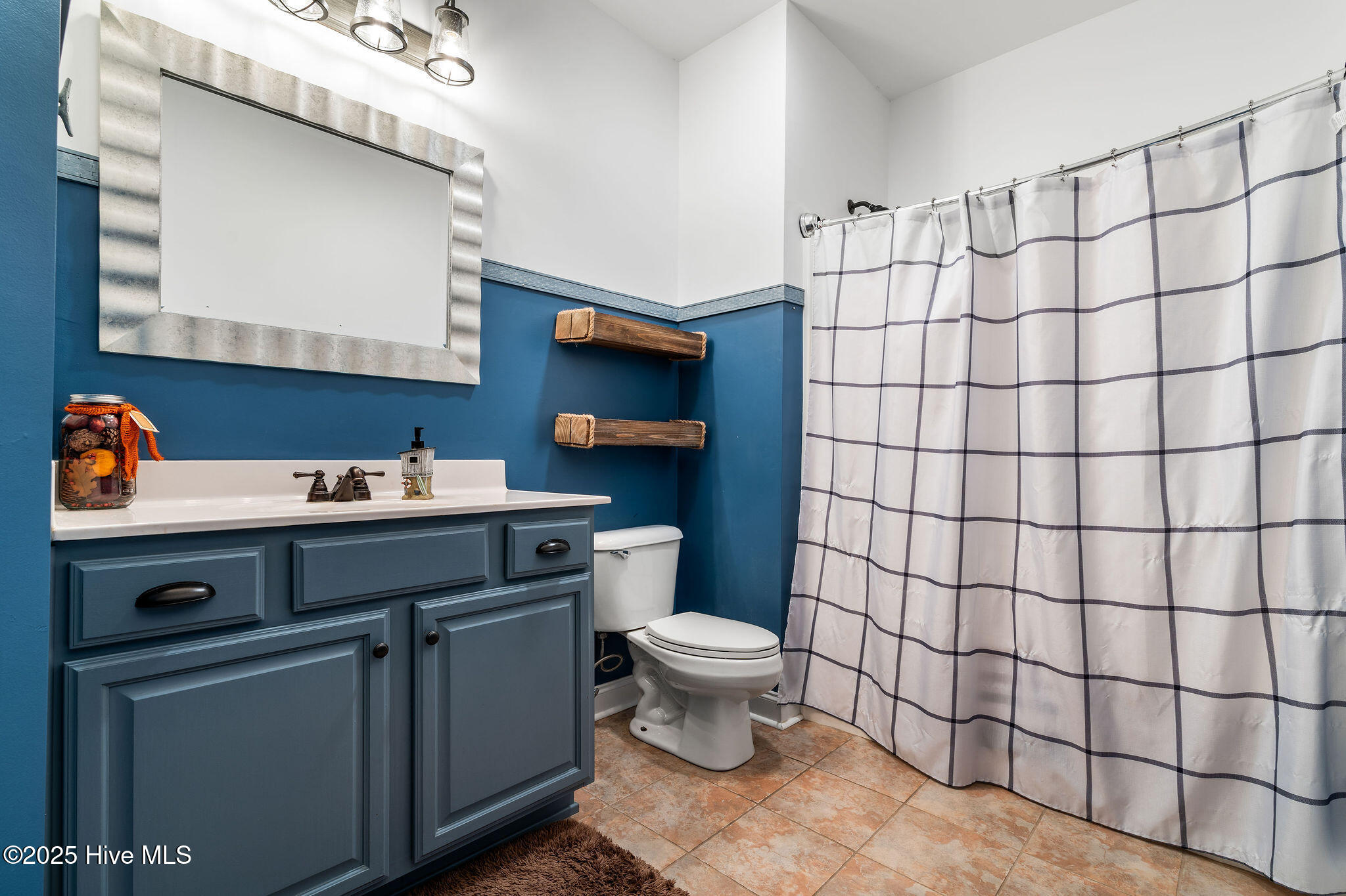 100542530 | Photo 40