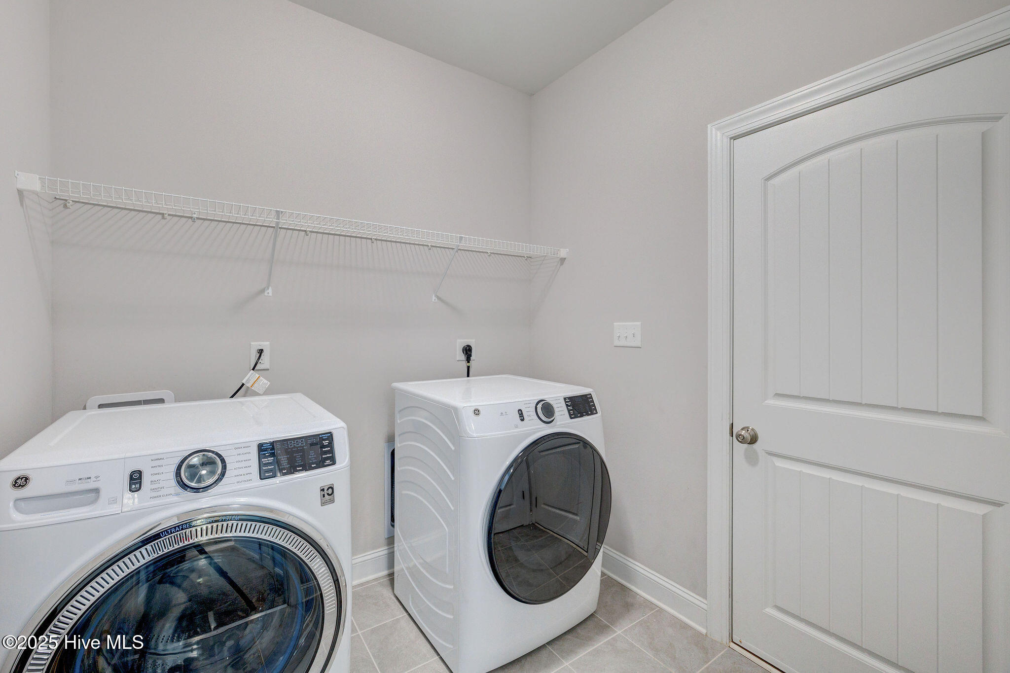 100522244 | Photo 24