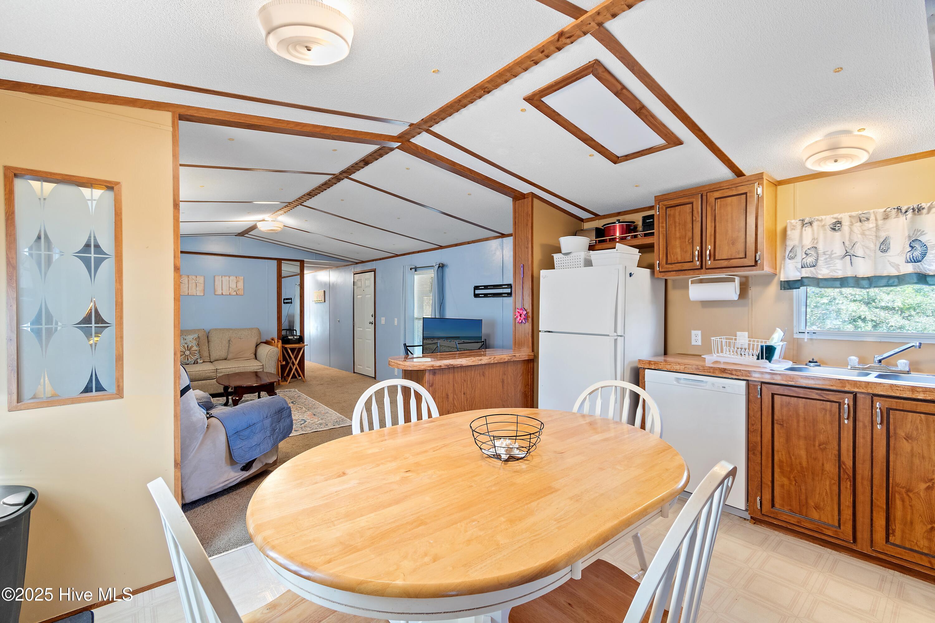 100543212 | Photo 20