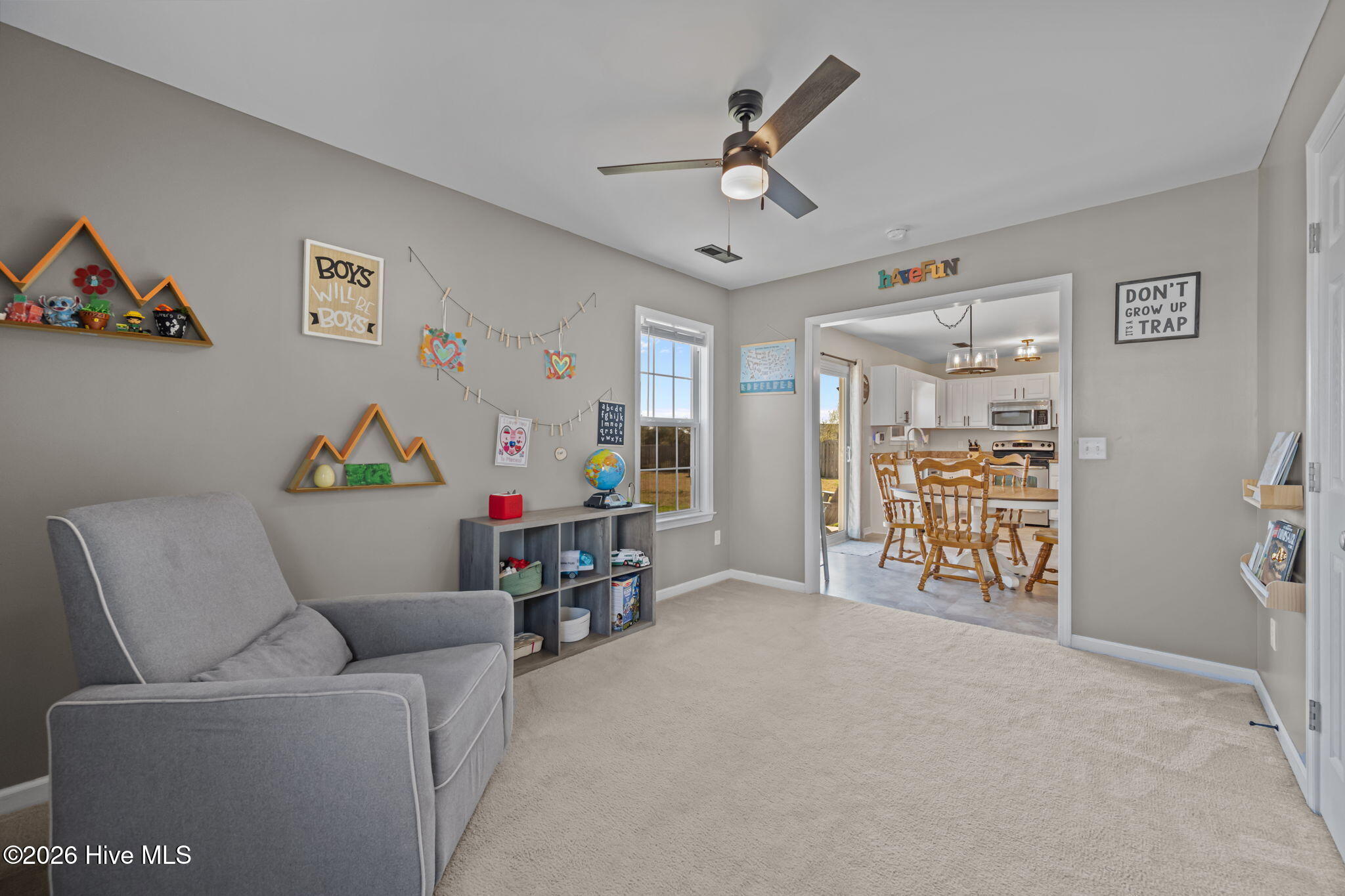 100558999 | Photo 21