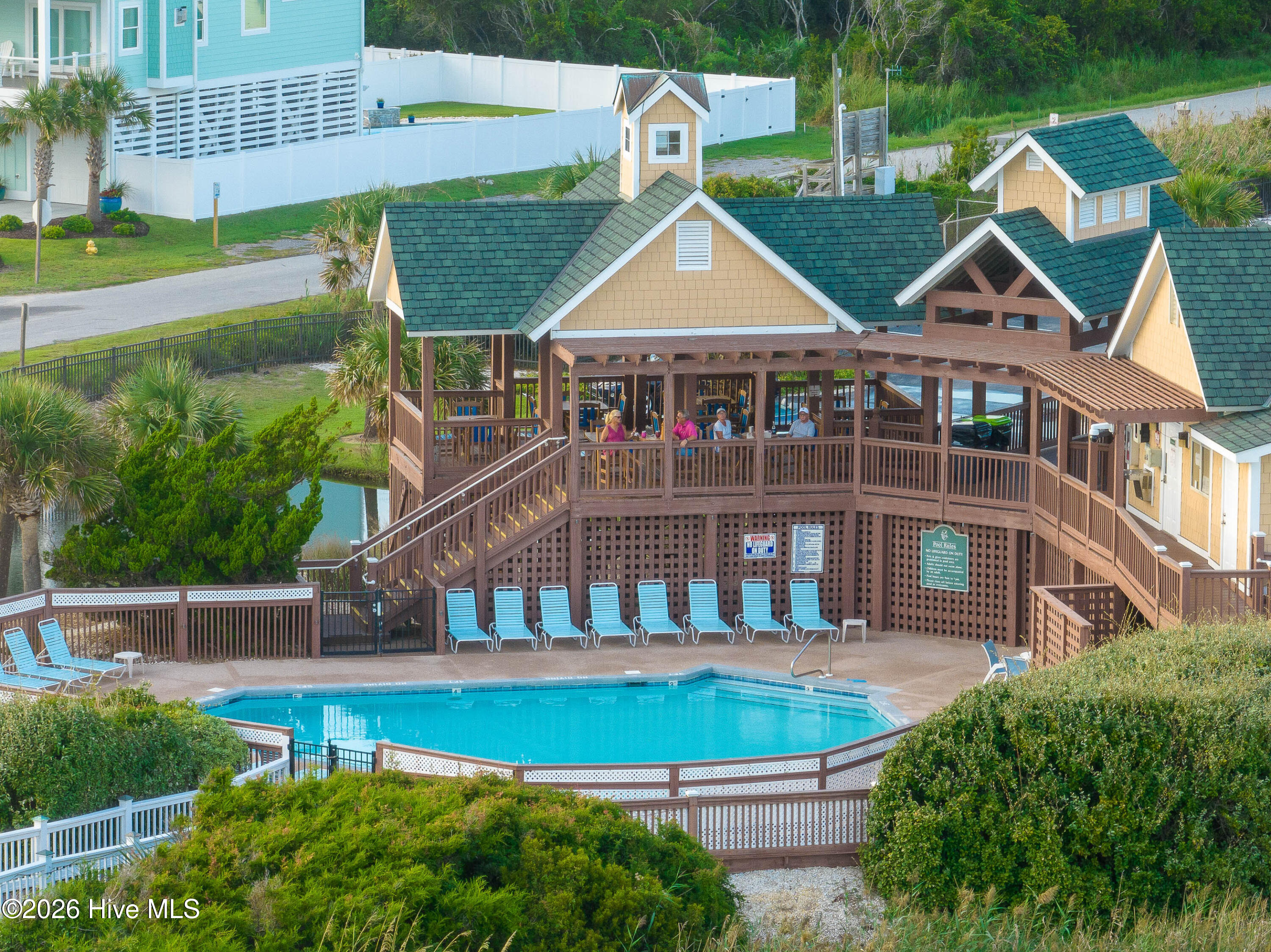 100553869 | Photo 70