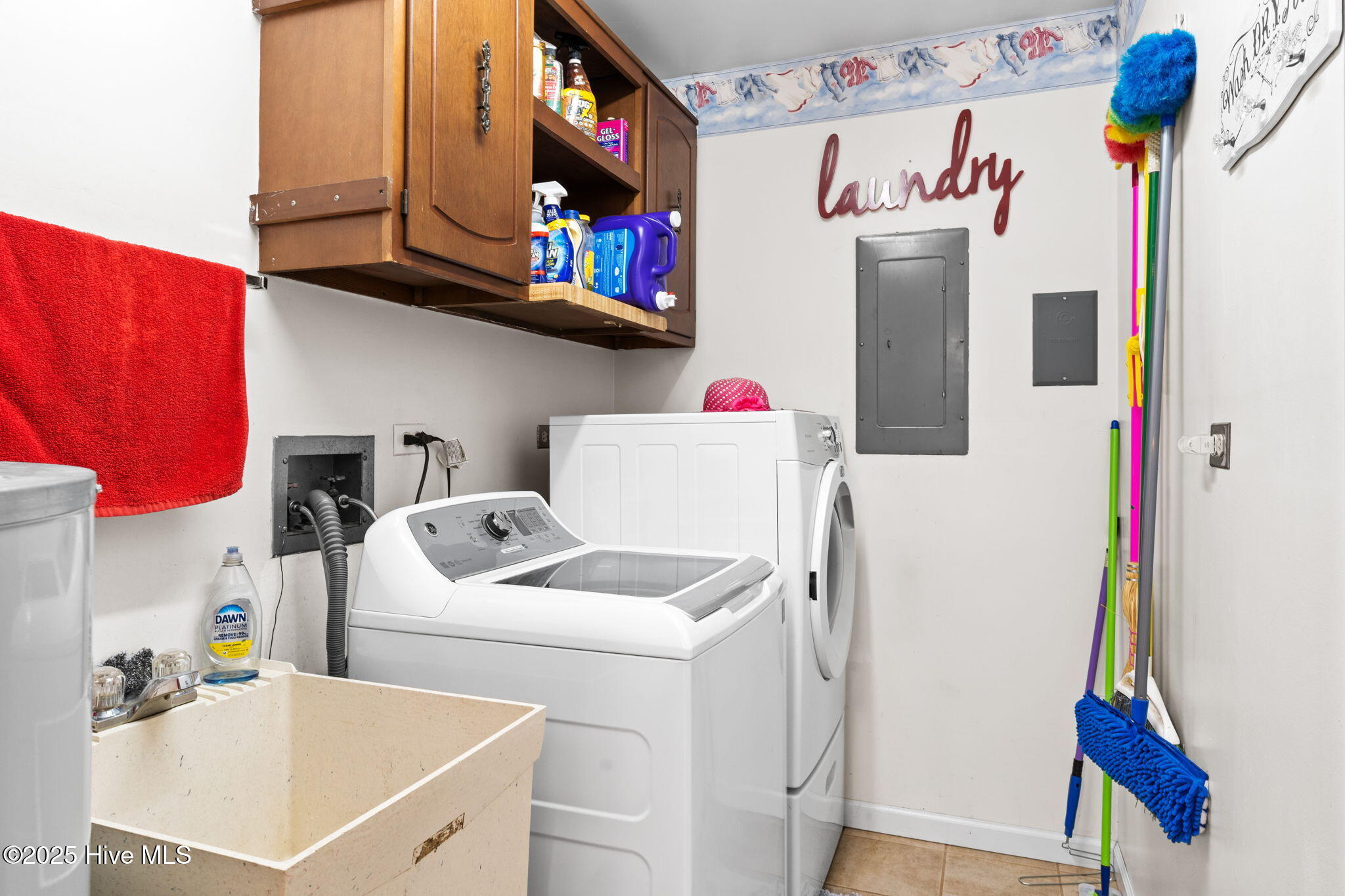 100543721 | Photo 44