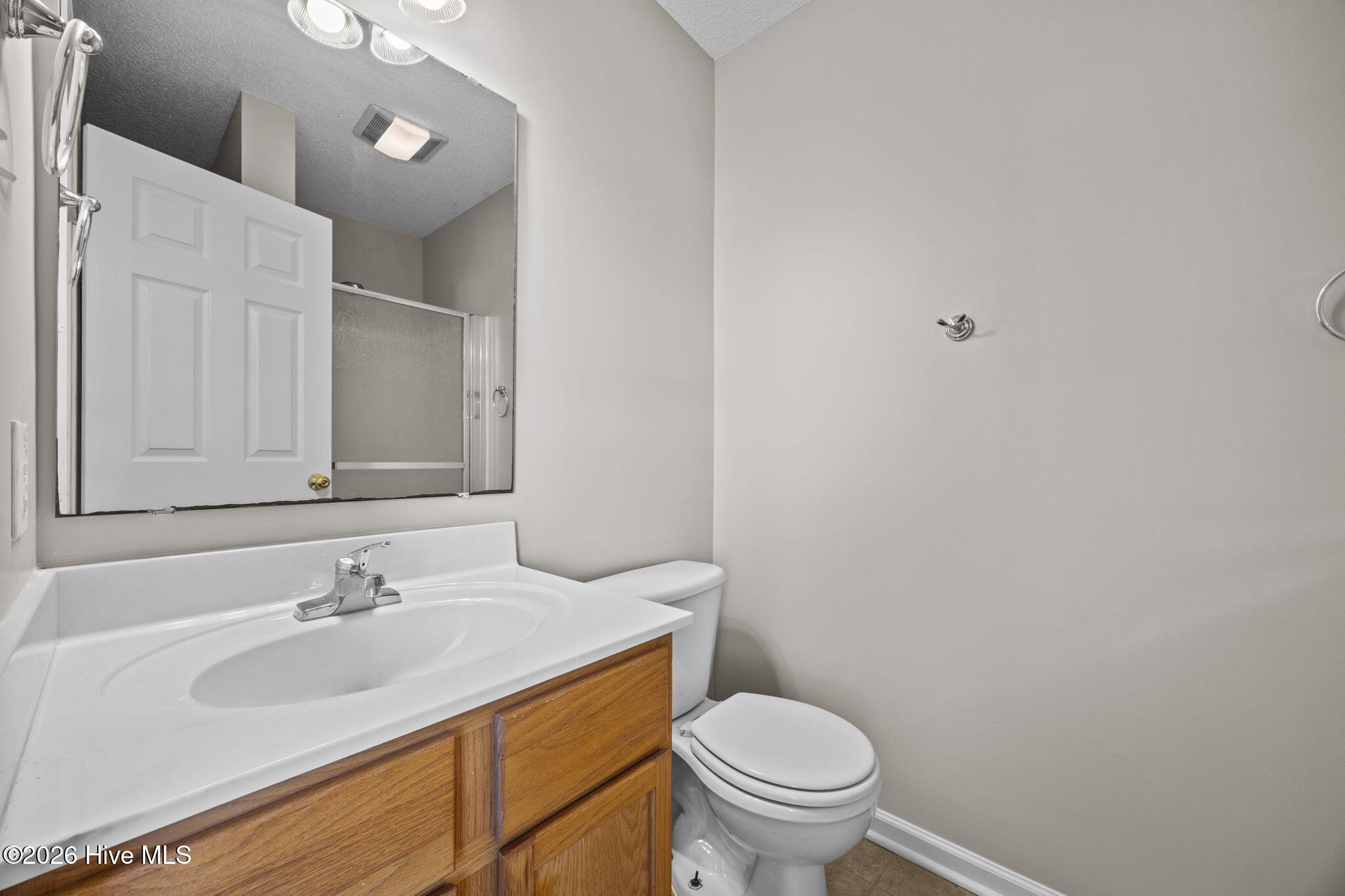 100550367 | Photo 32