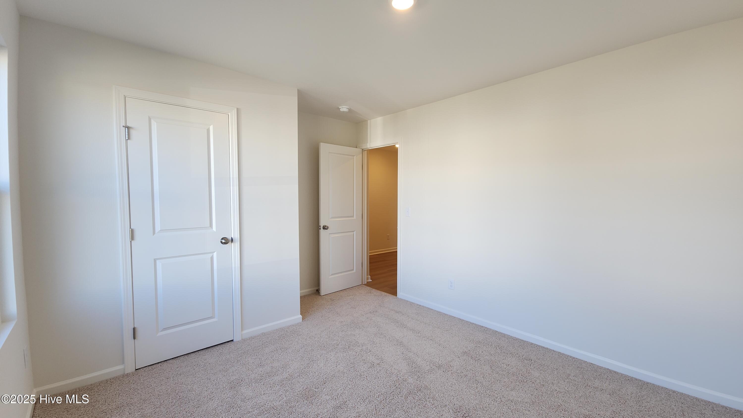 100544194 | Photo 25