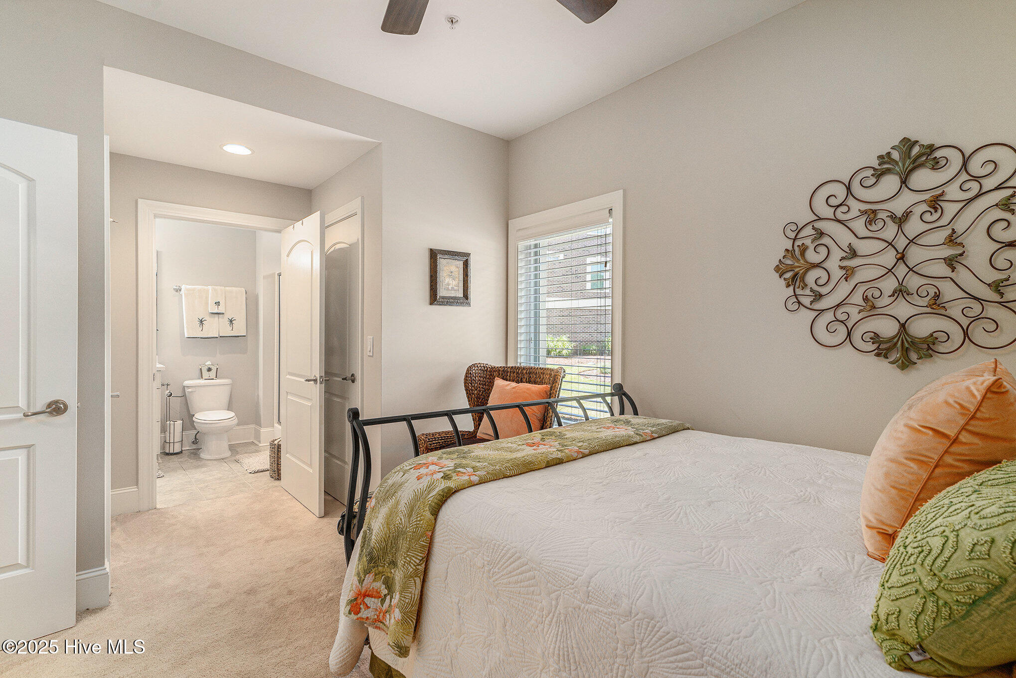 100529014 | Photo 12