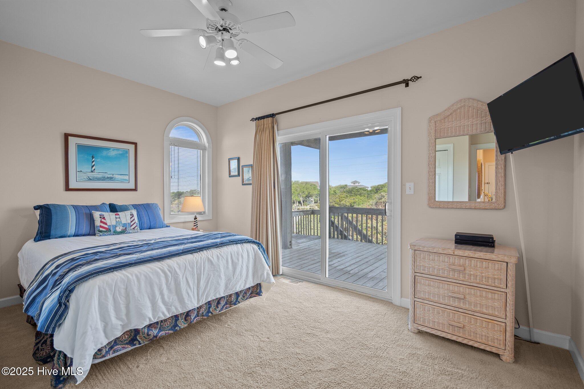 100506590 | Photo 35