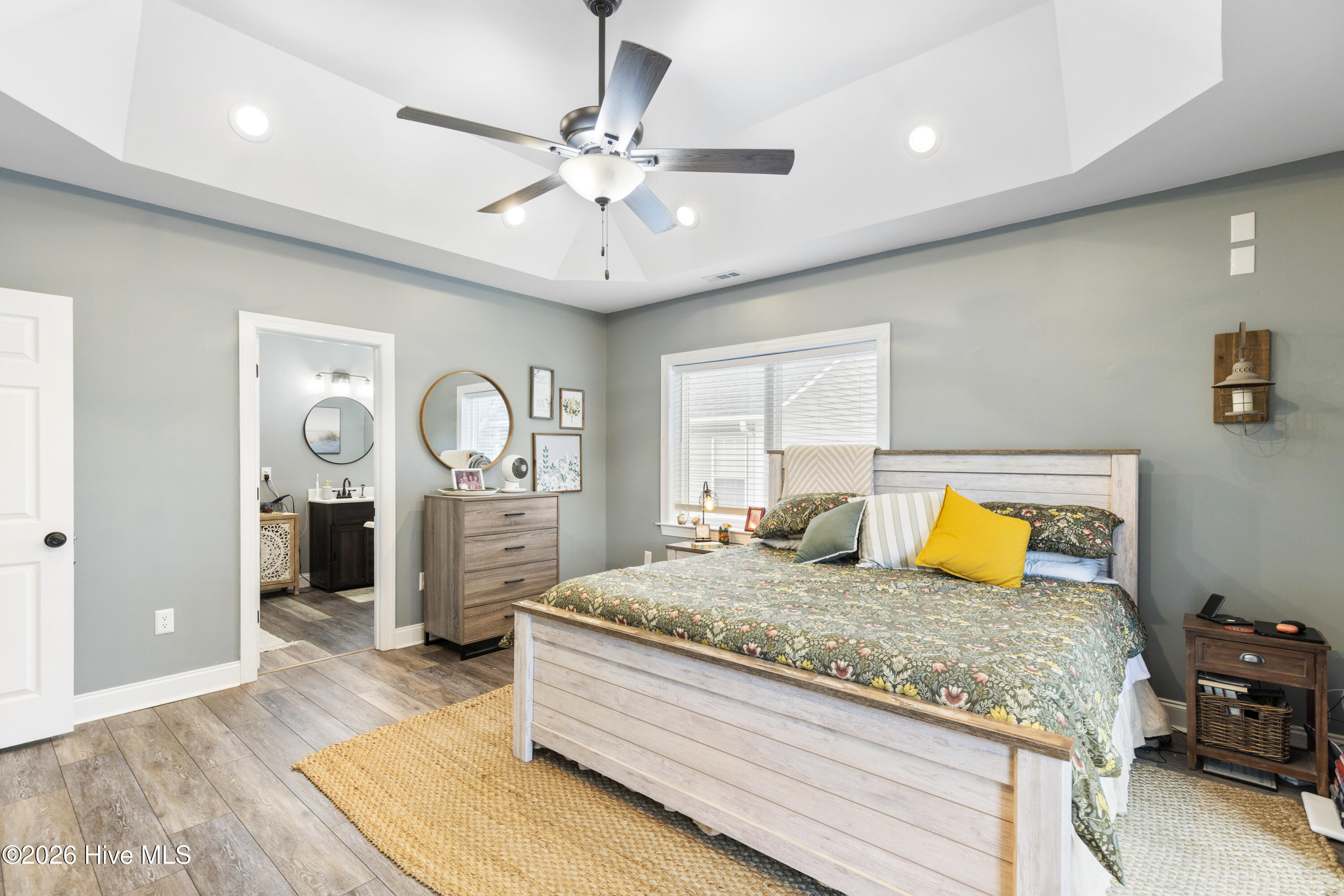 100551822 | Photo 20