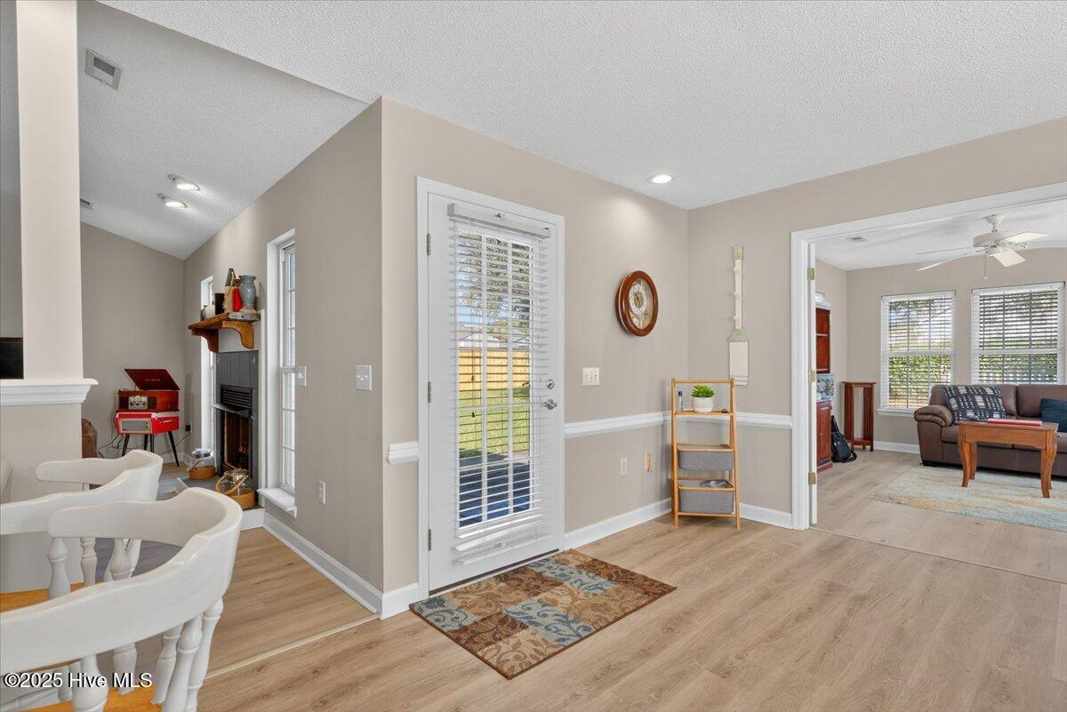 100536706 | Photo 16