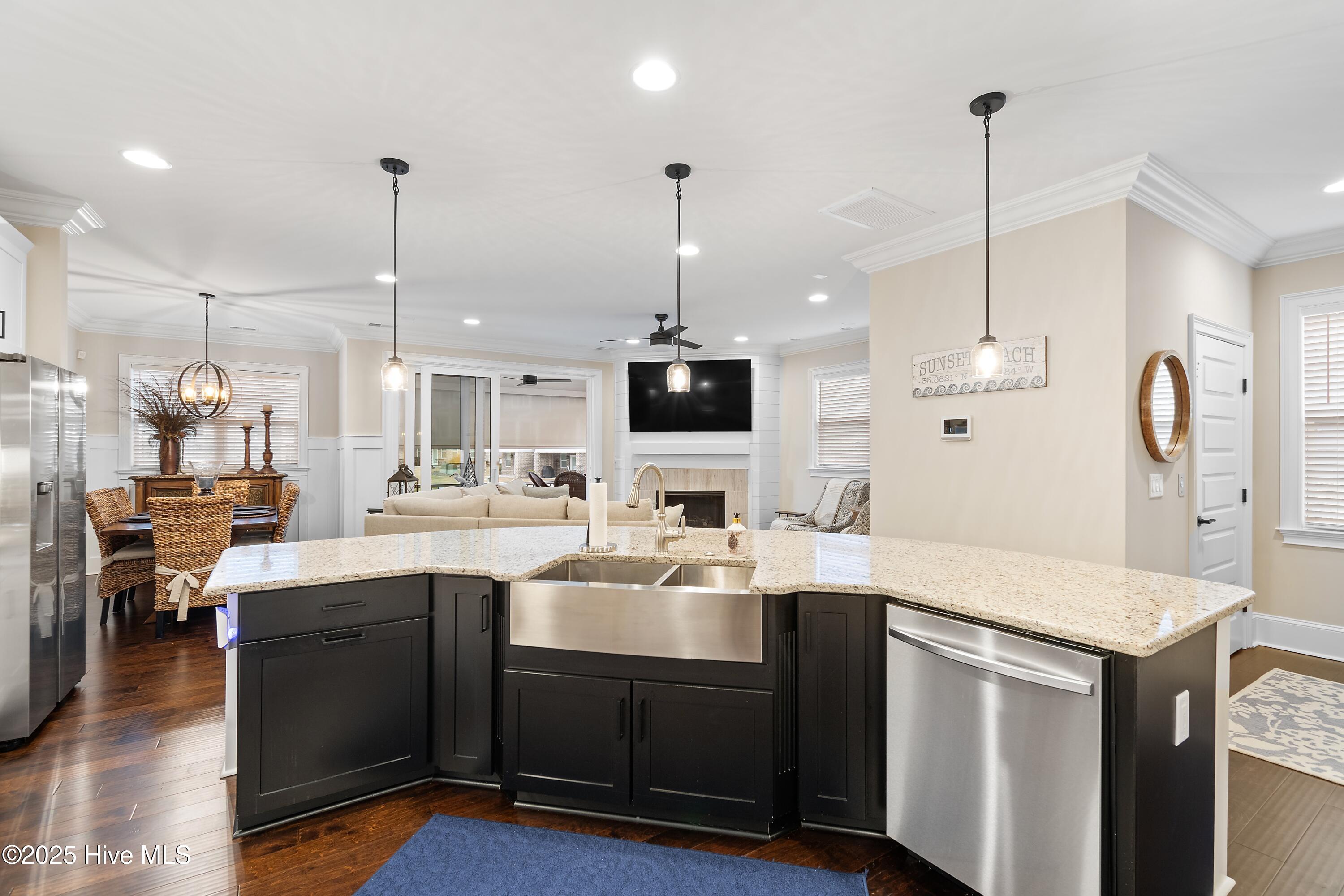 100546246 | Photo 11