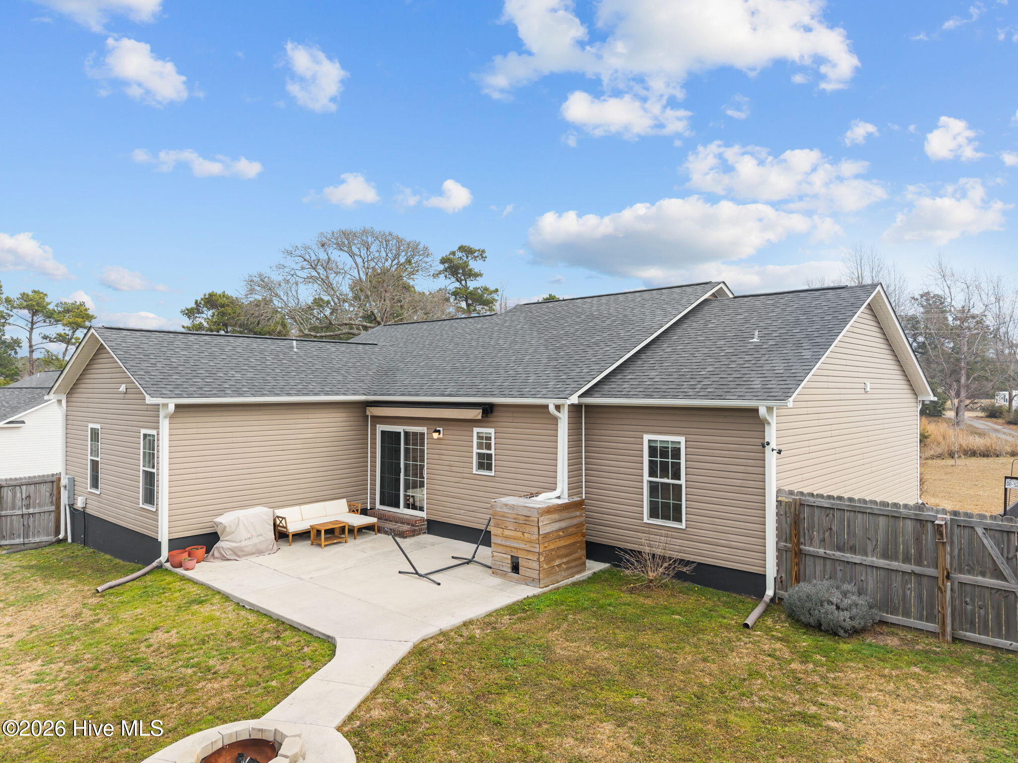 100557380 | Photo 31