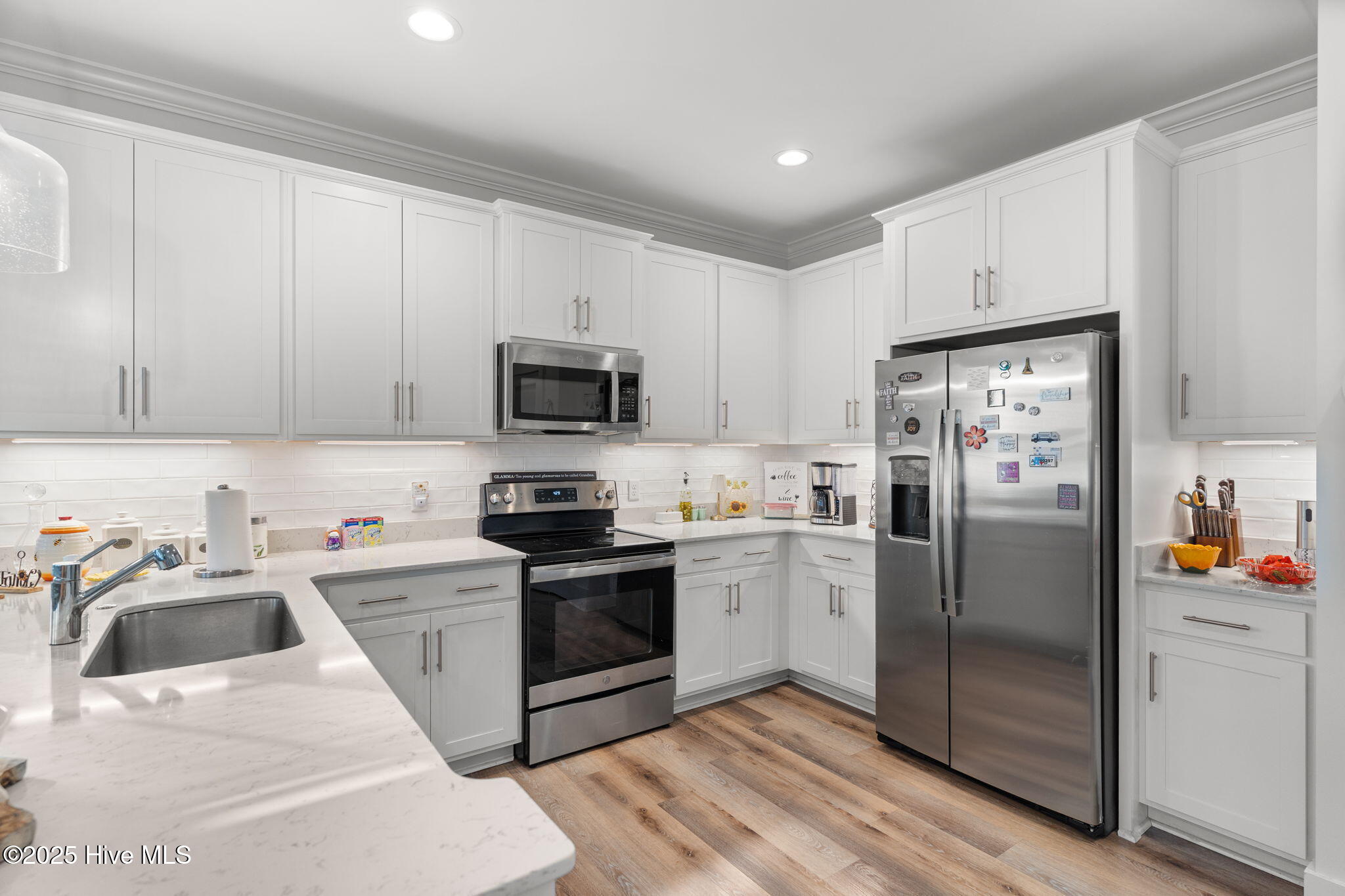 100536437 | Photo 10