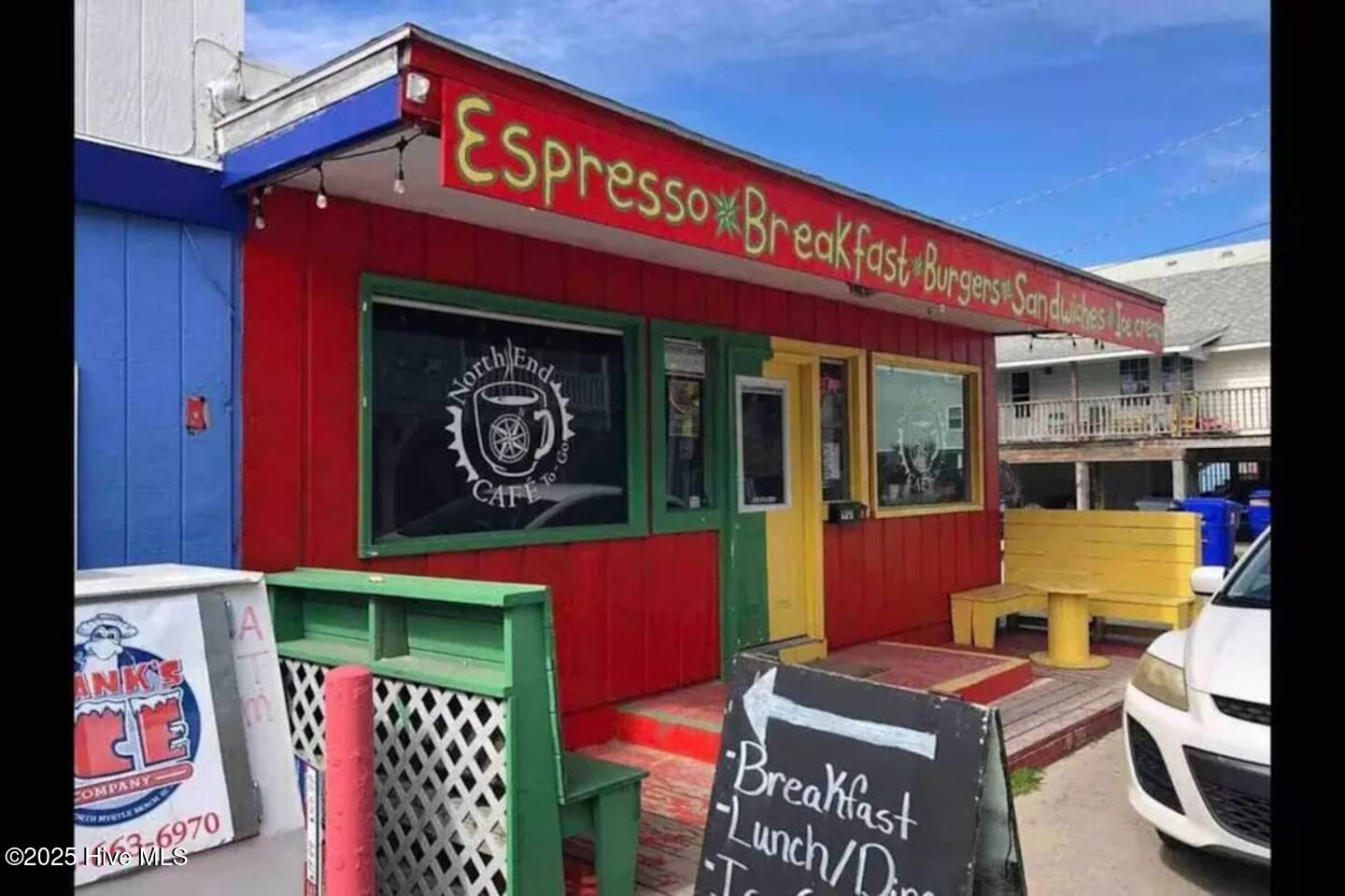 100557922 | Photo 42