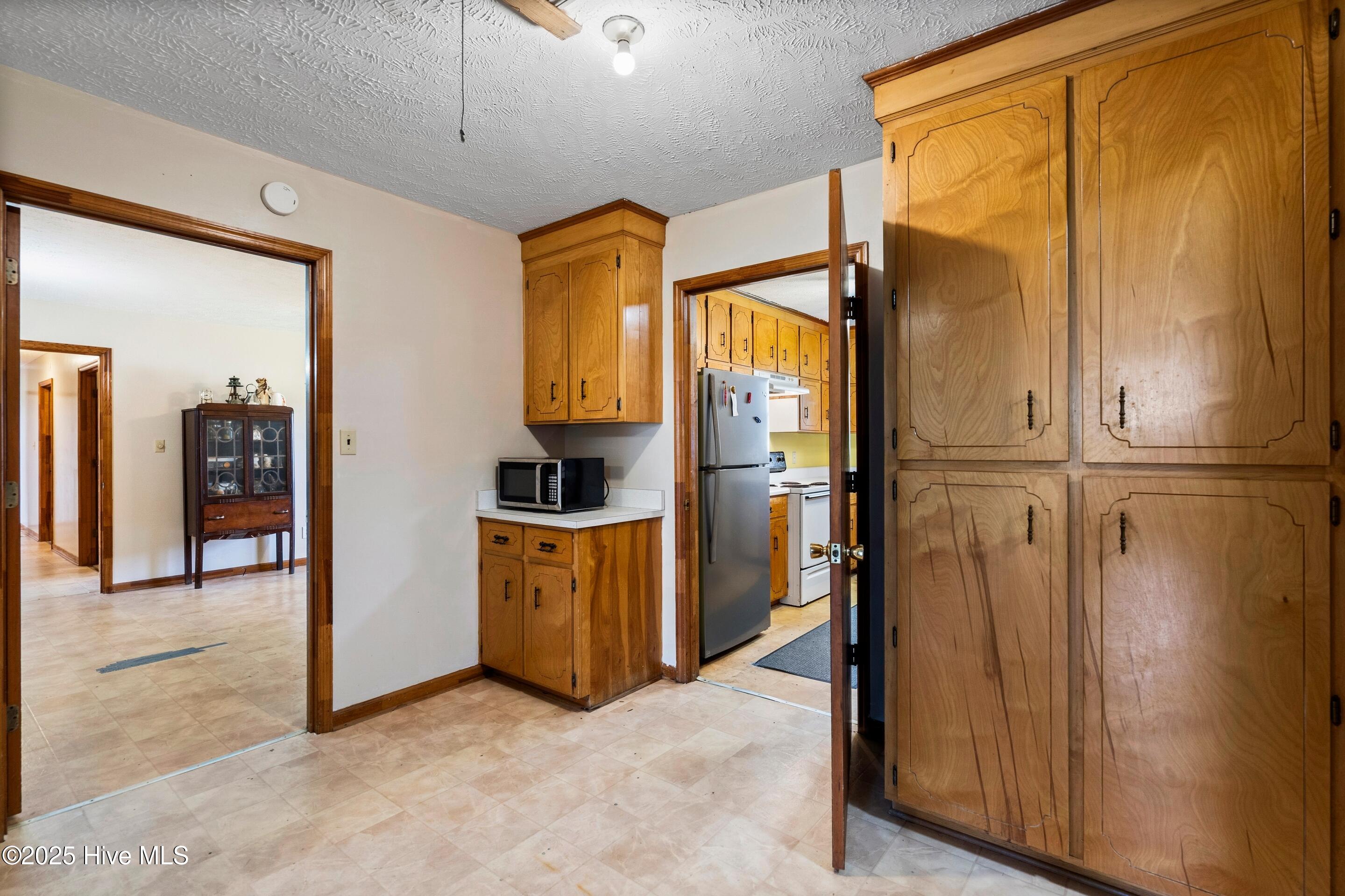 100528084 | Photo 26