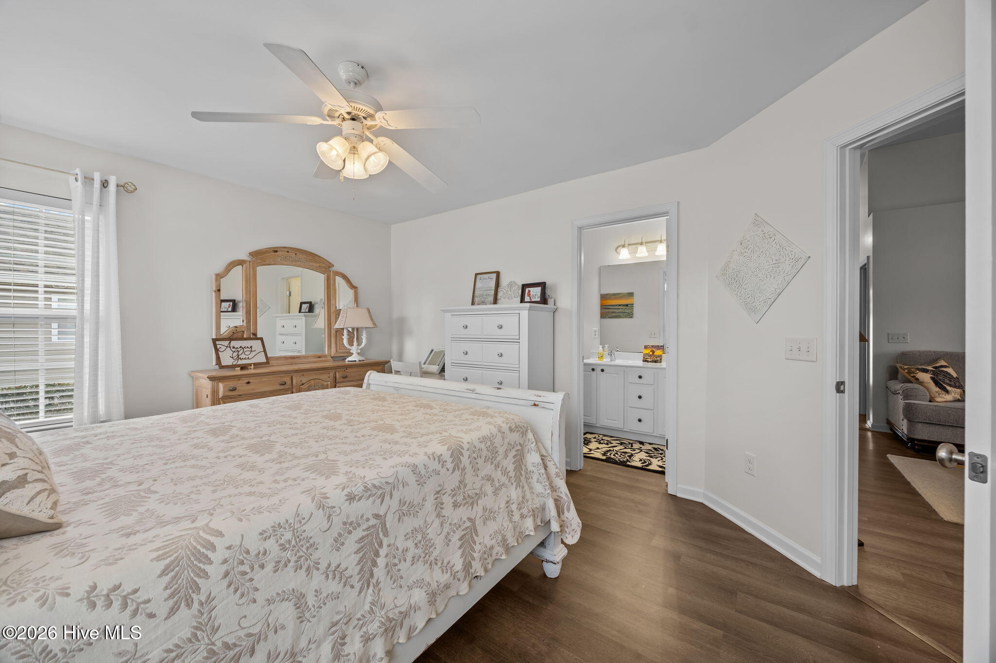 100557016 | Photo 15