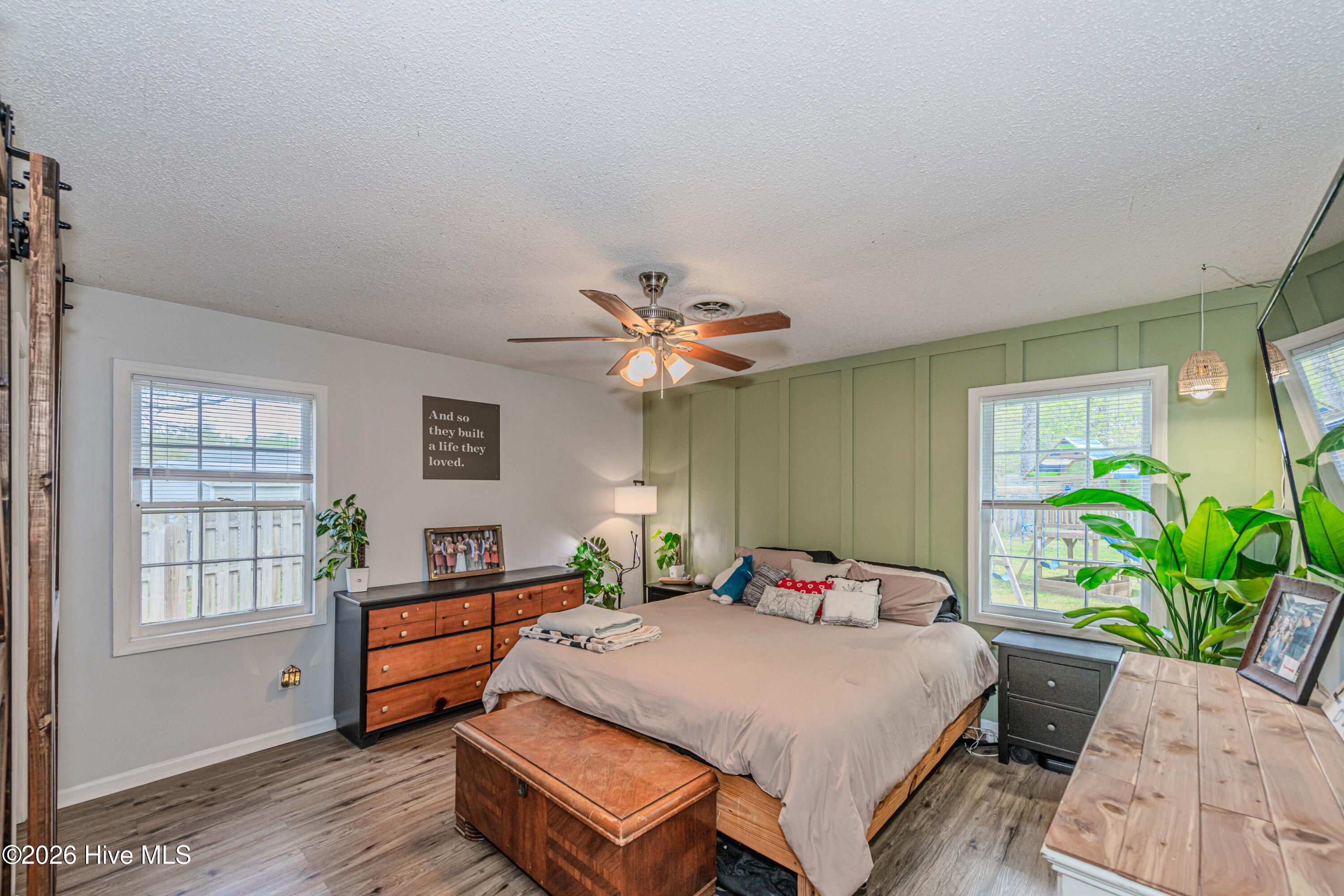 100569074 | Photo 34