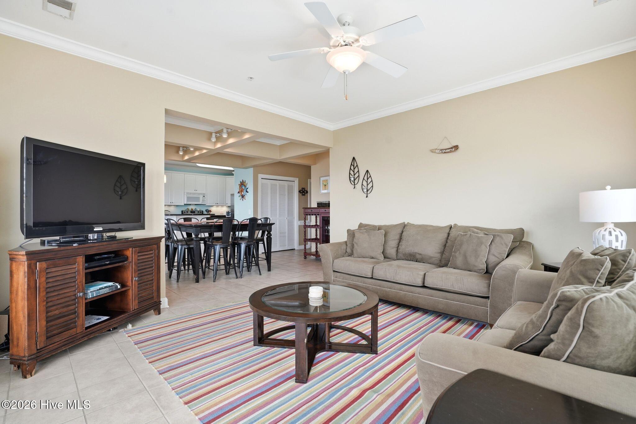 100560222 | Photo 17