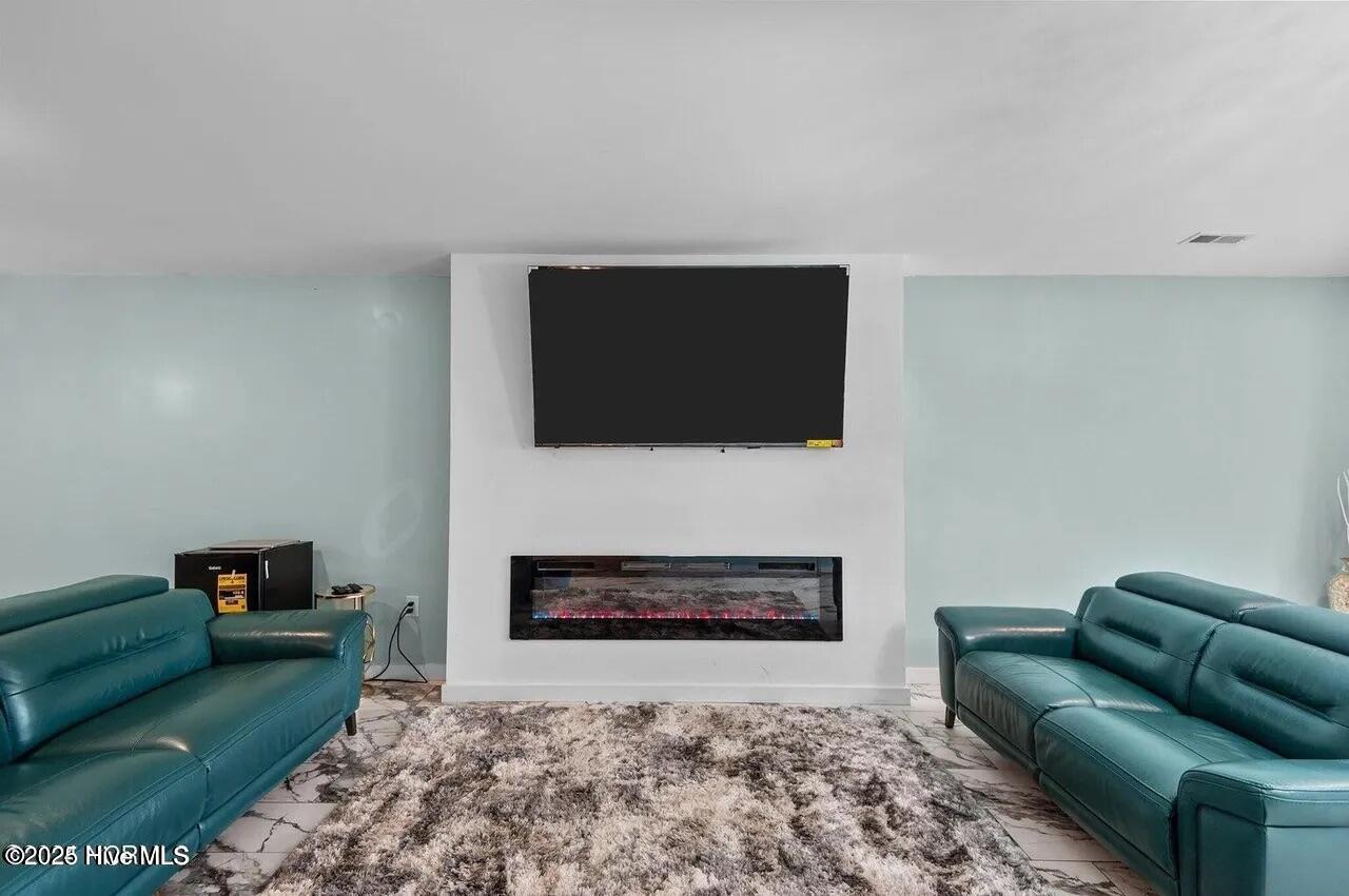 Homes for sale in Washington, NC | 1718 Highland Dr, Washington, NC 27889 | MLS# 100528537