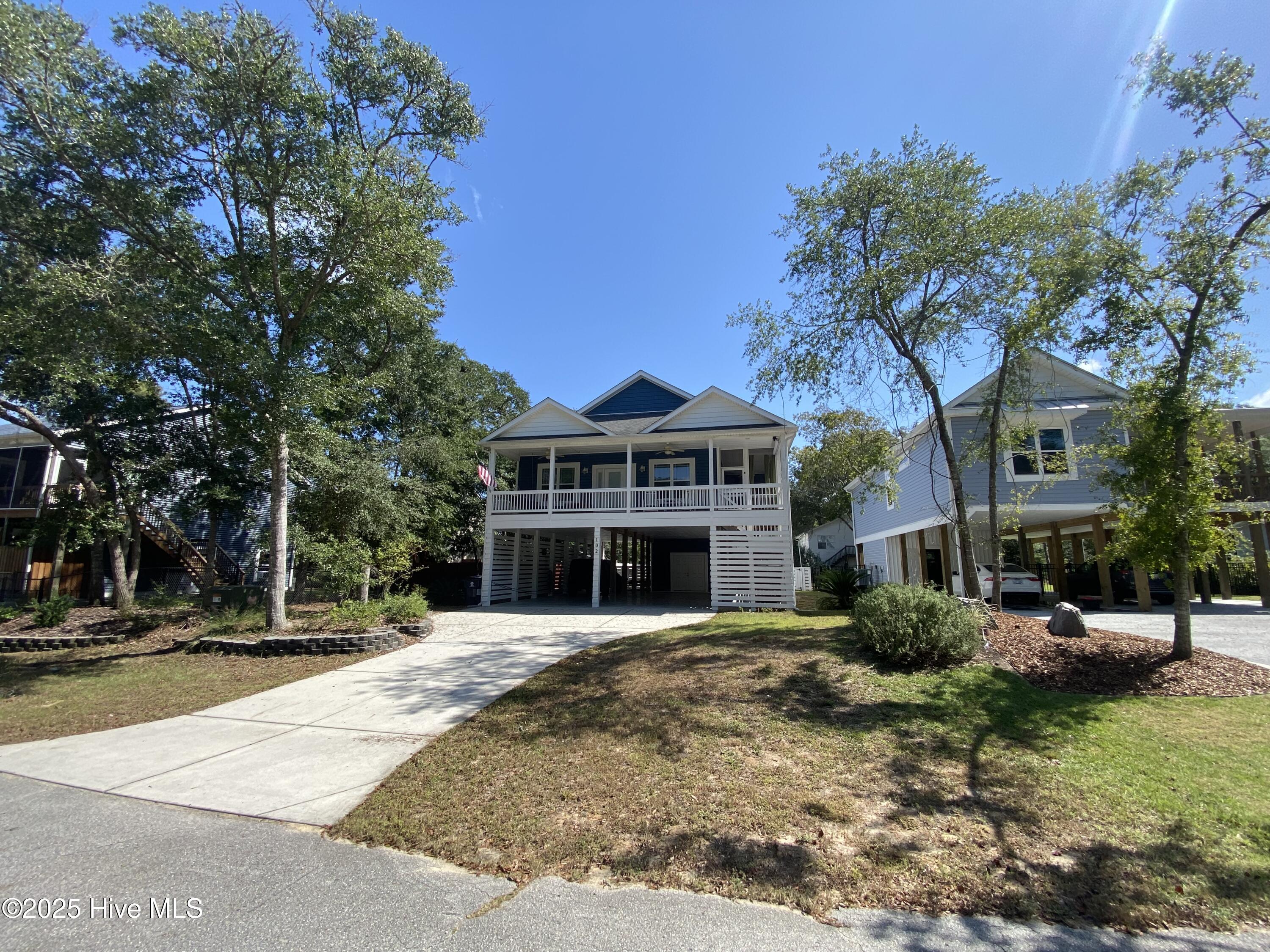 100533868 | Photo 44