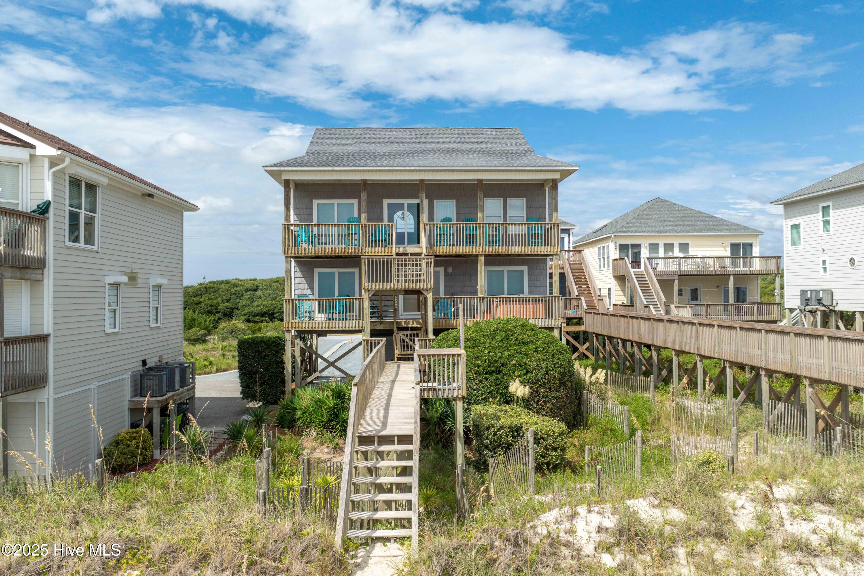 100529983 | Photo 52