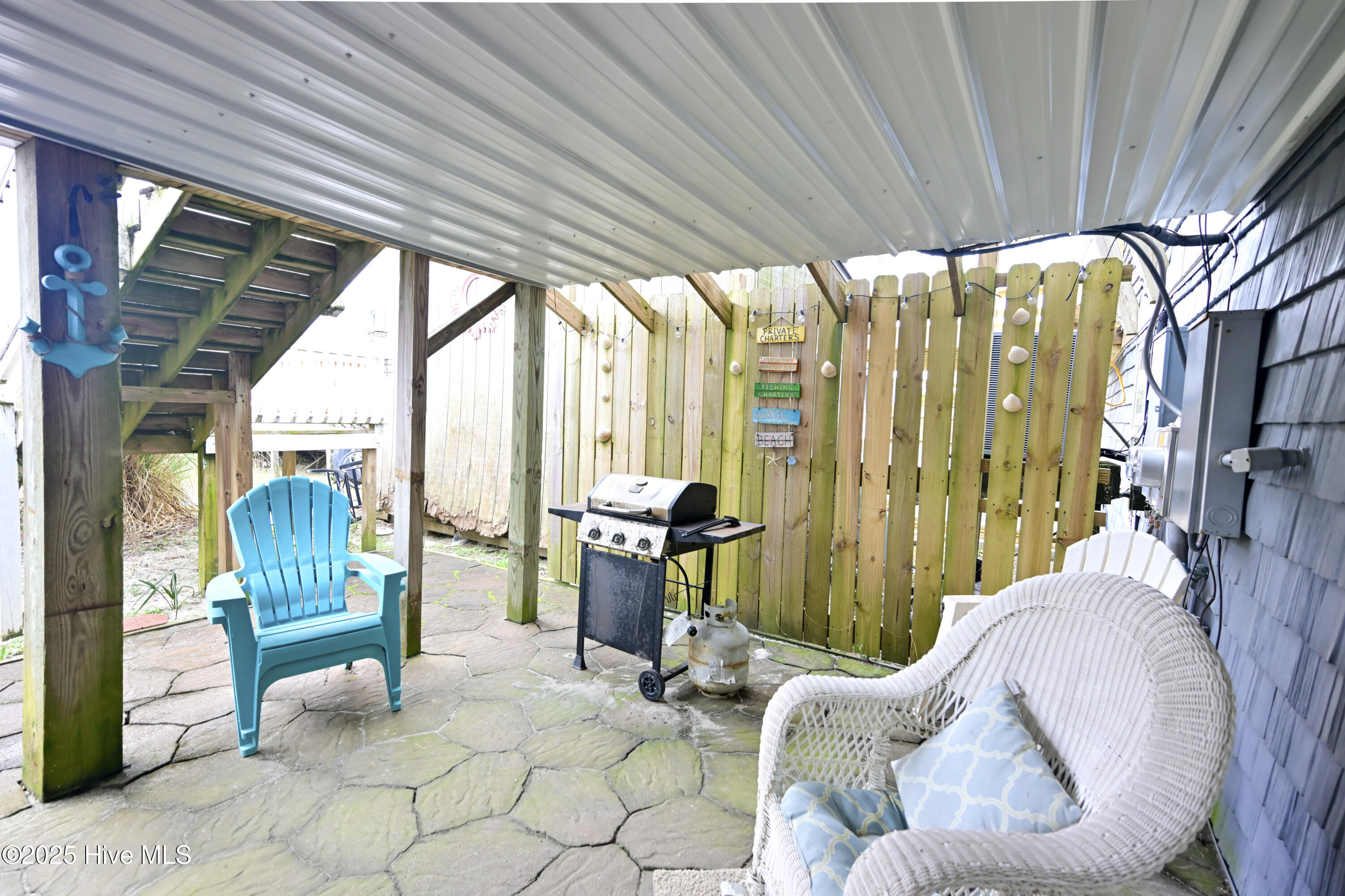 100495129 | Photo 49