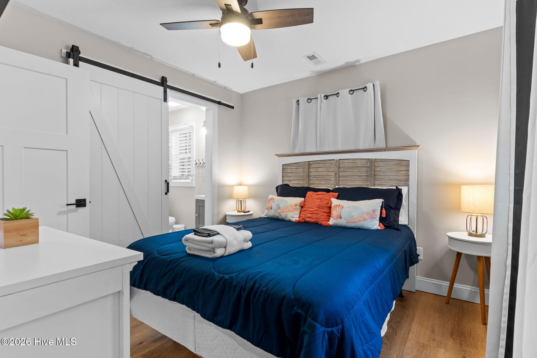 100553480 | Photo 19