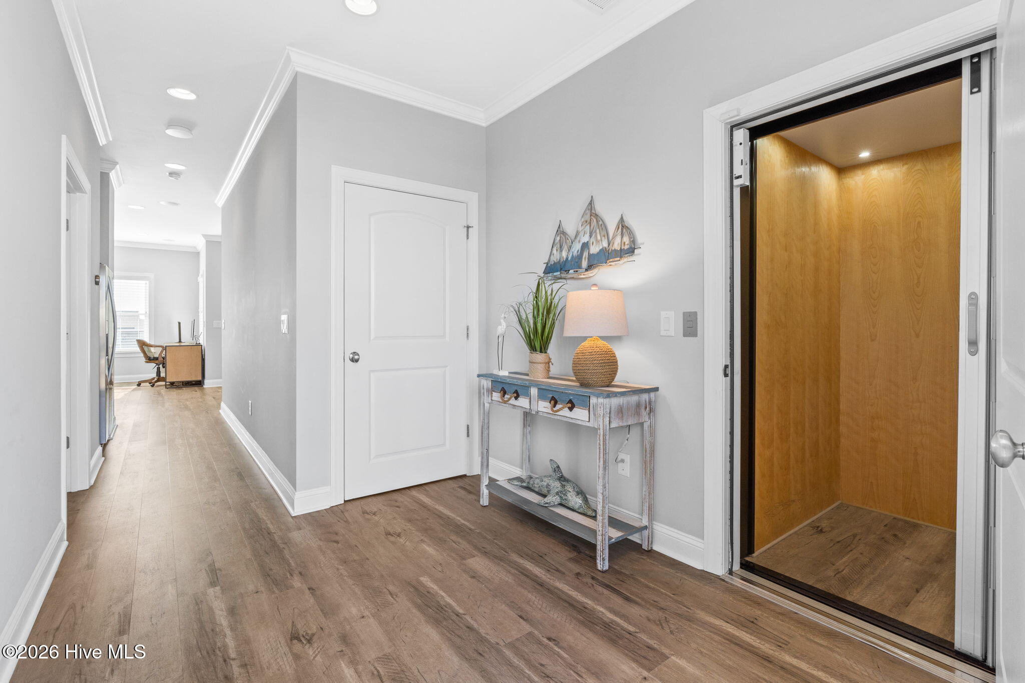 100555015 | Photo 29