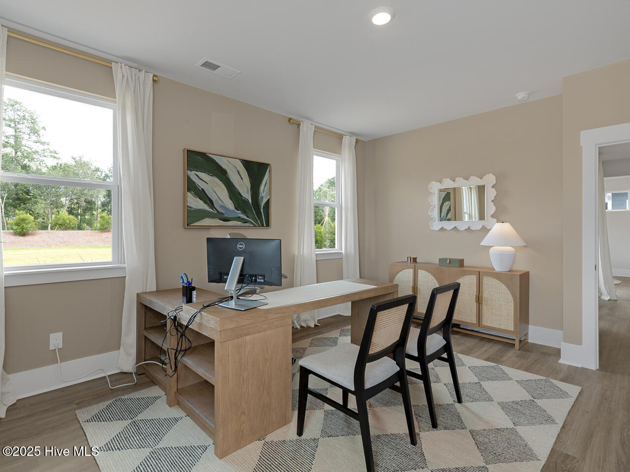 100539469 | Photo 22