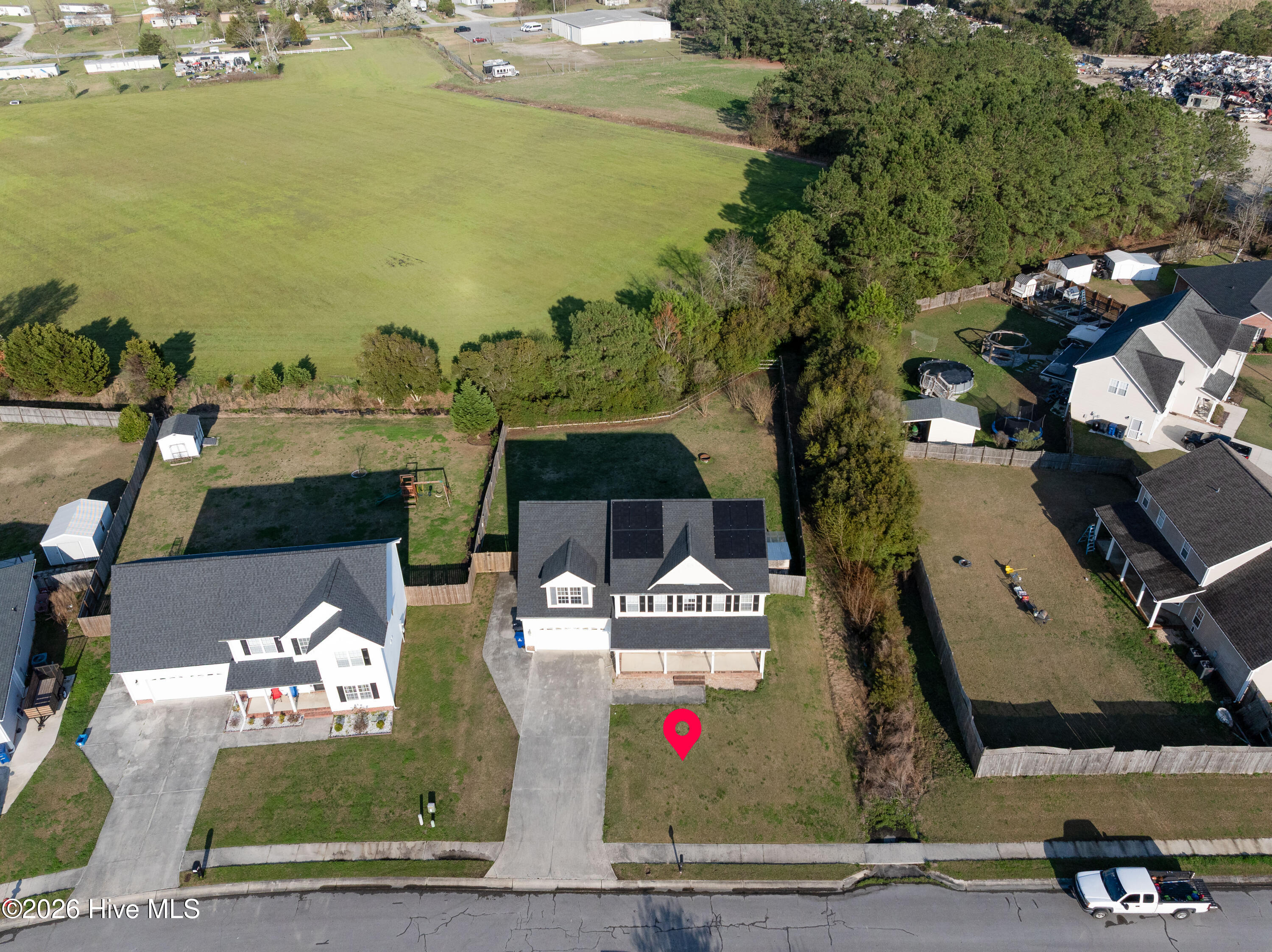 100560266 | Photo 26