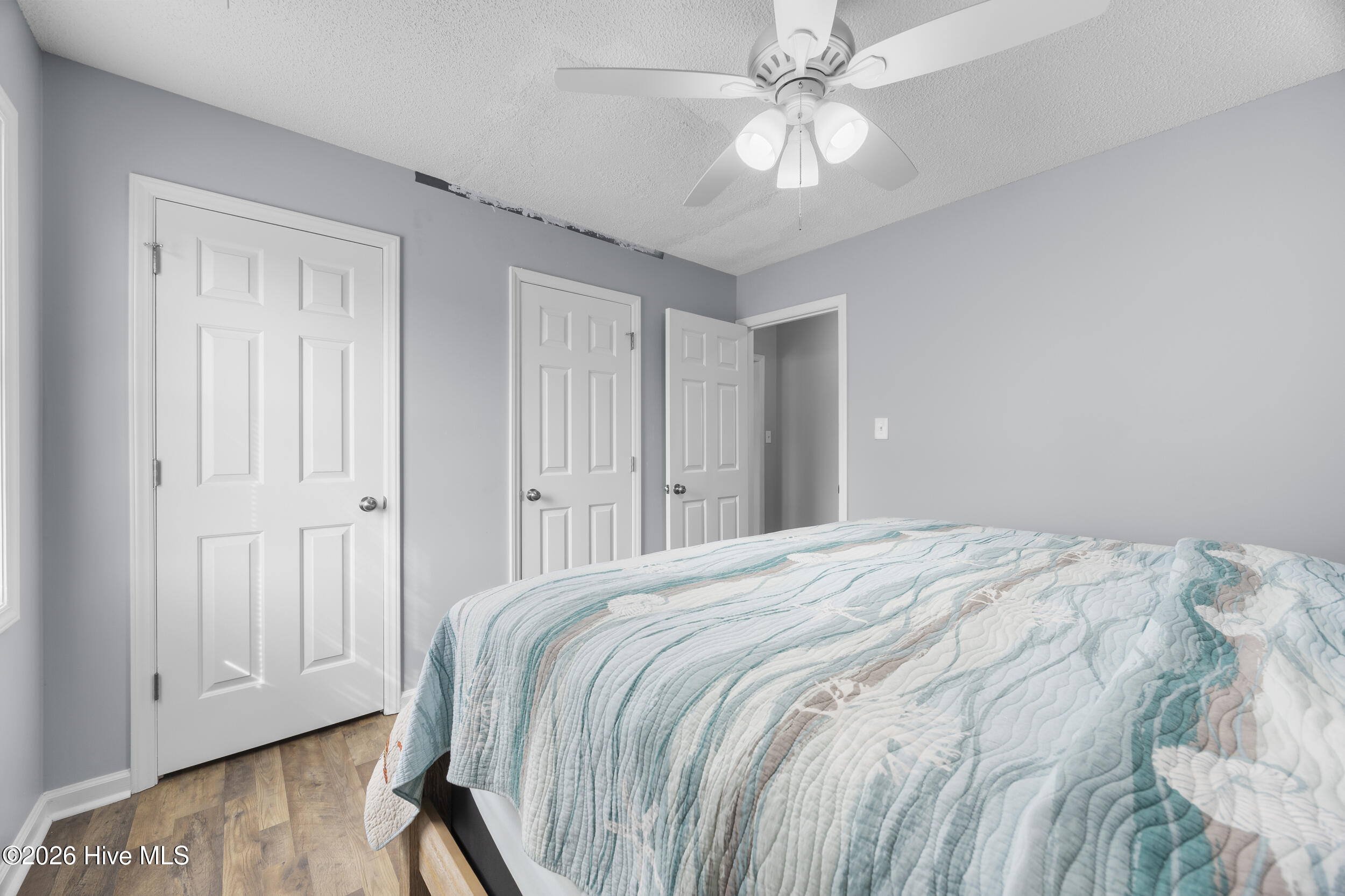 100566189 | Photo 24