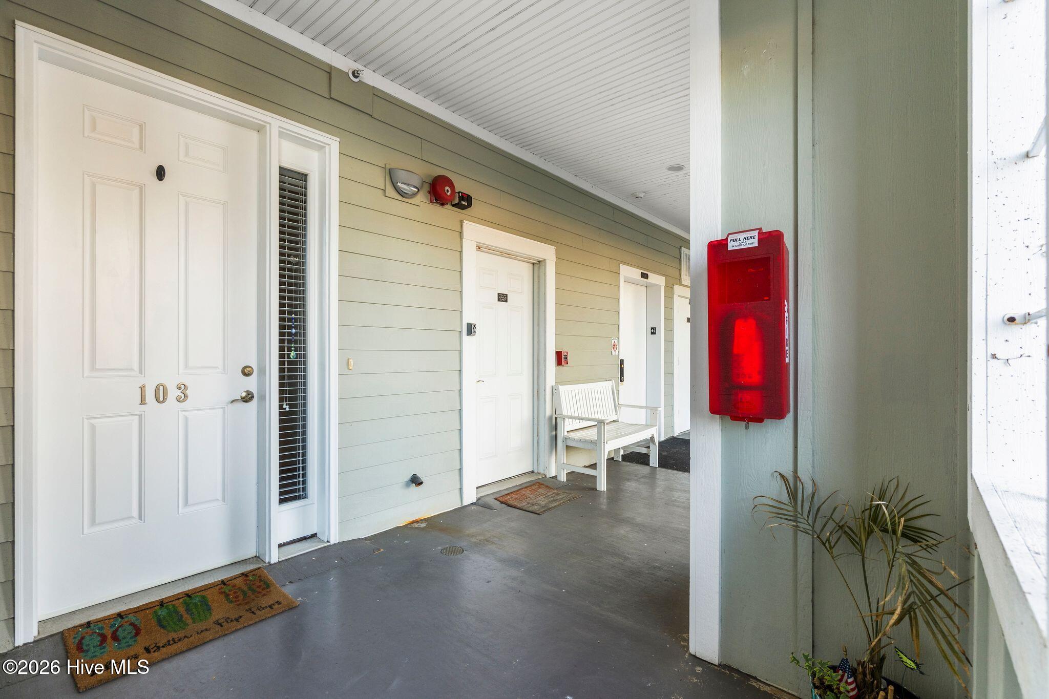 100555450 | Photo 38