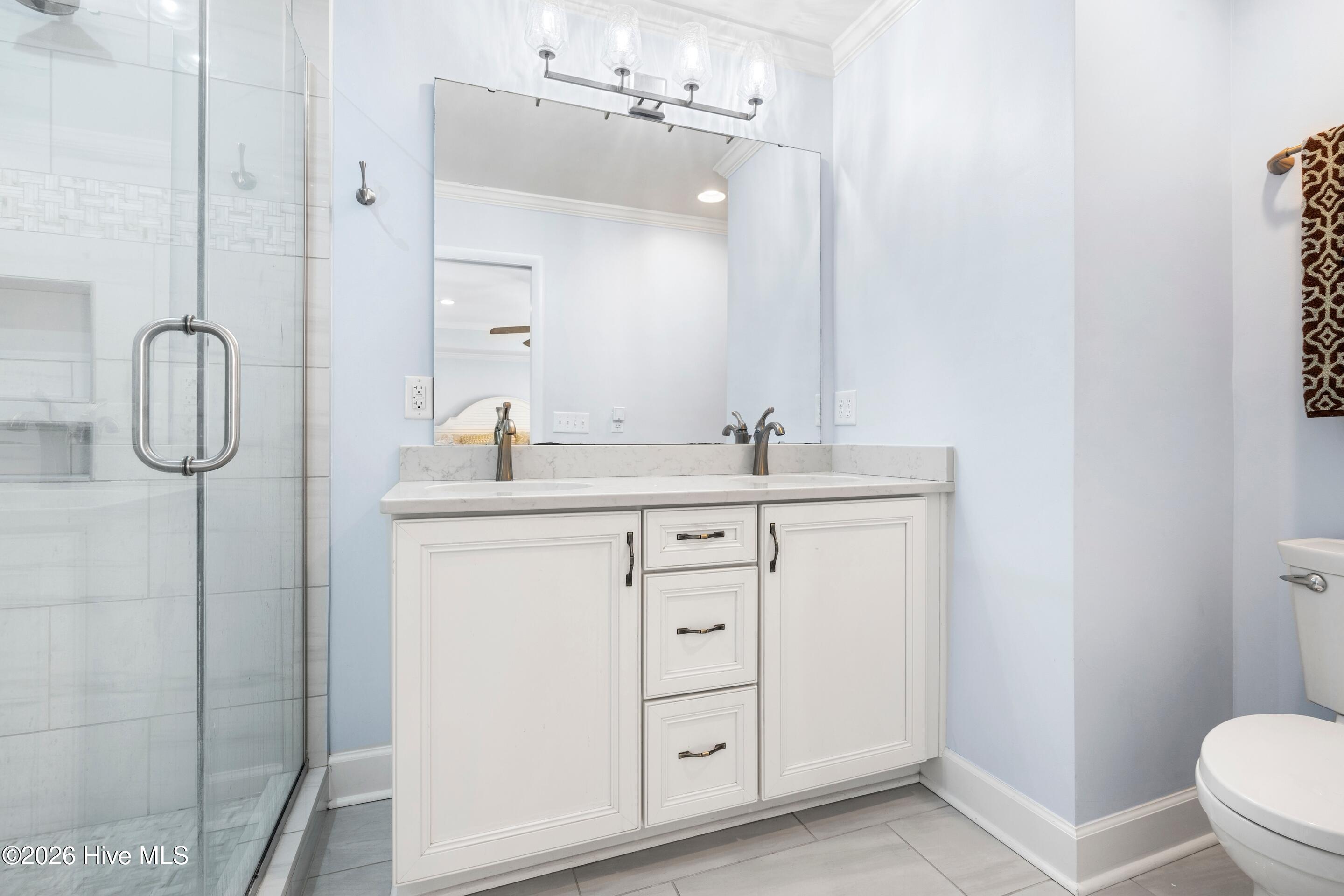 100548419 | Photo 32