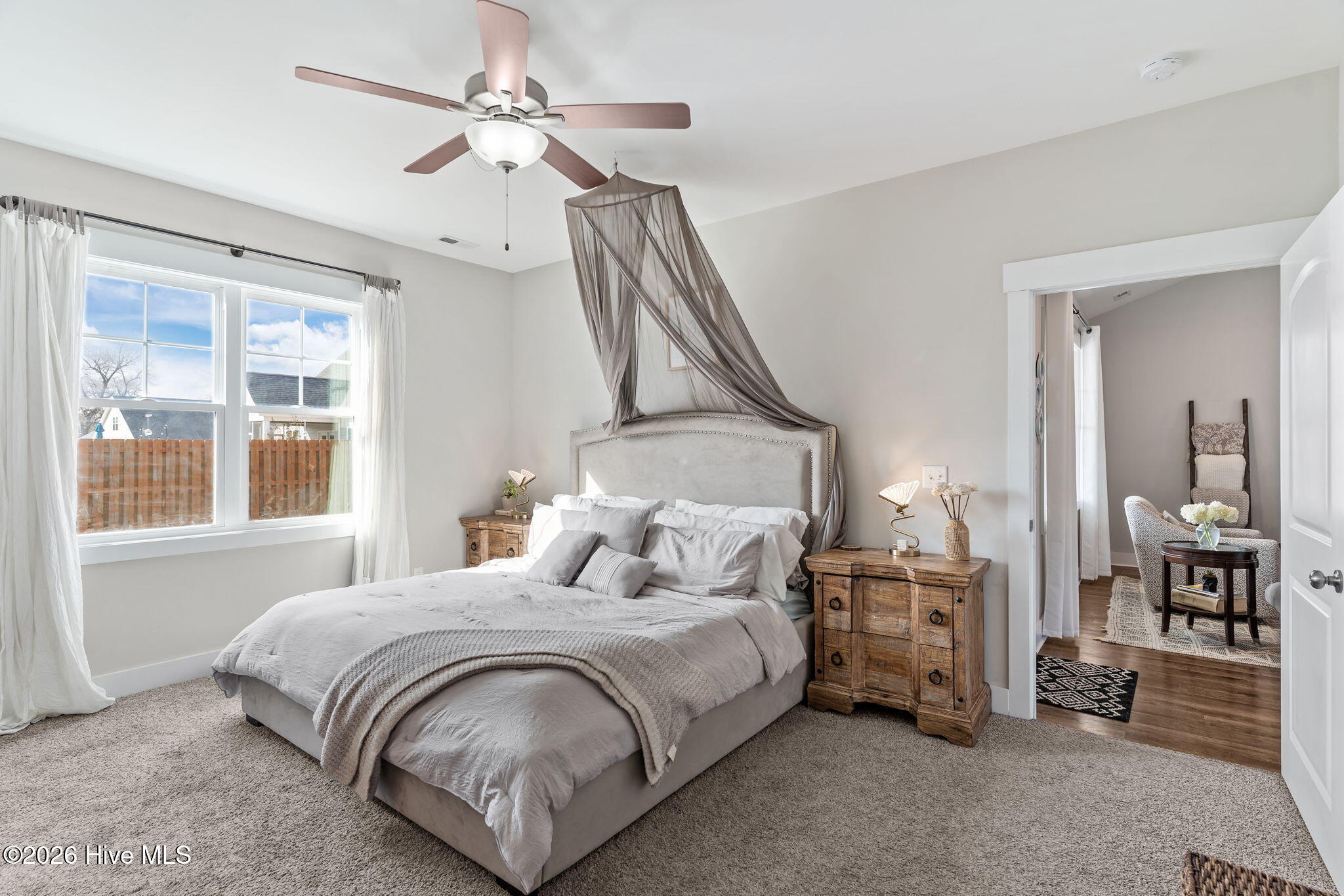 100558156 | Photo 28