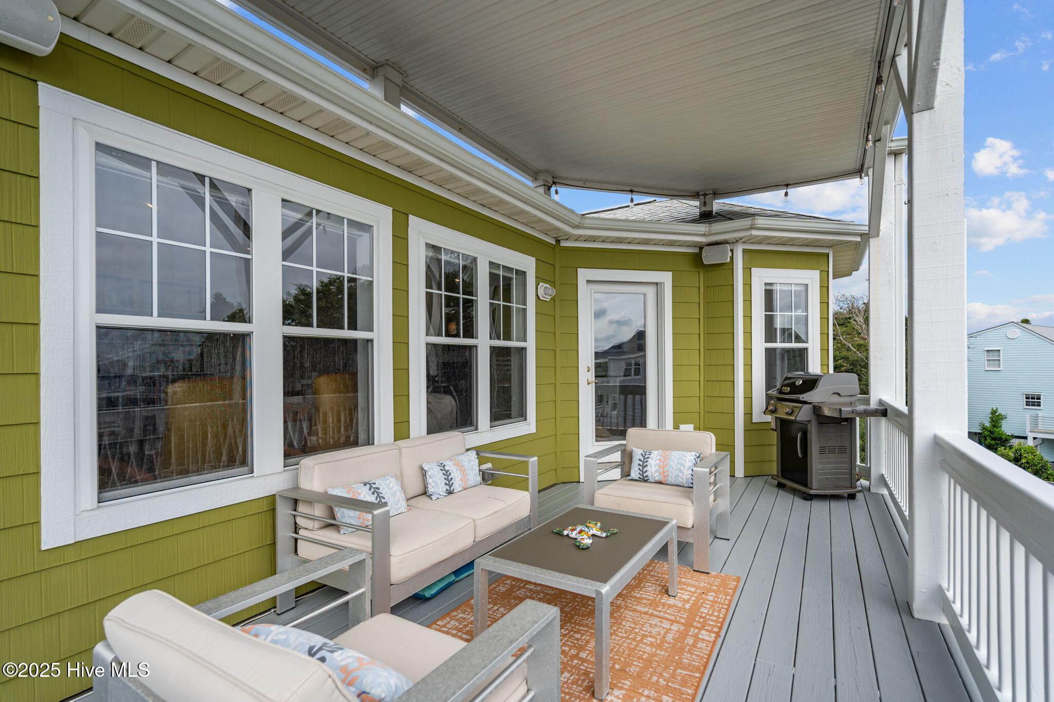 100528762 | Photo 78