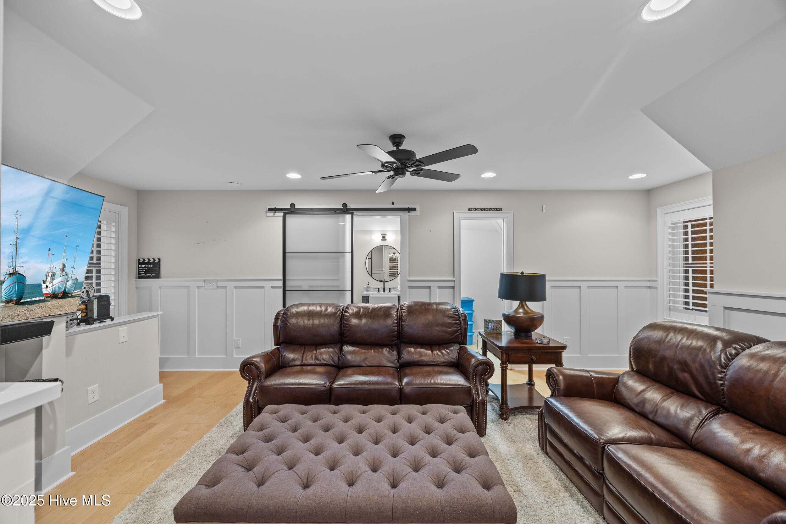 100570509 | Photo 67