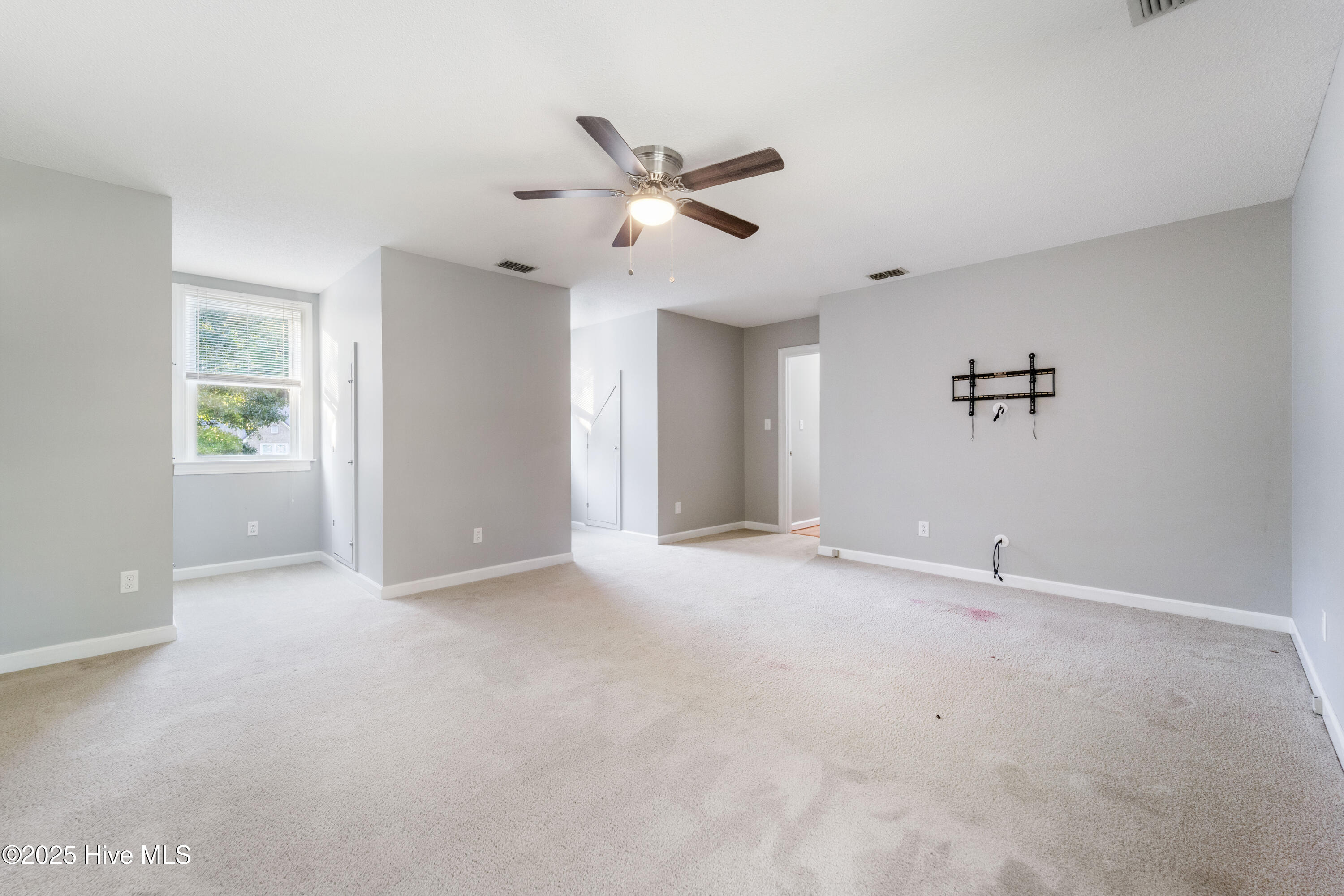 100527968 | Photo 68