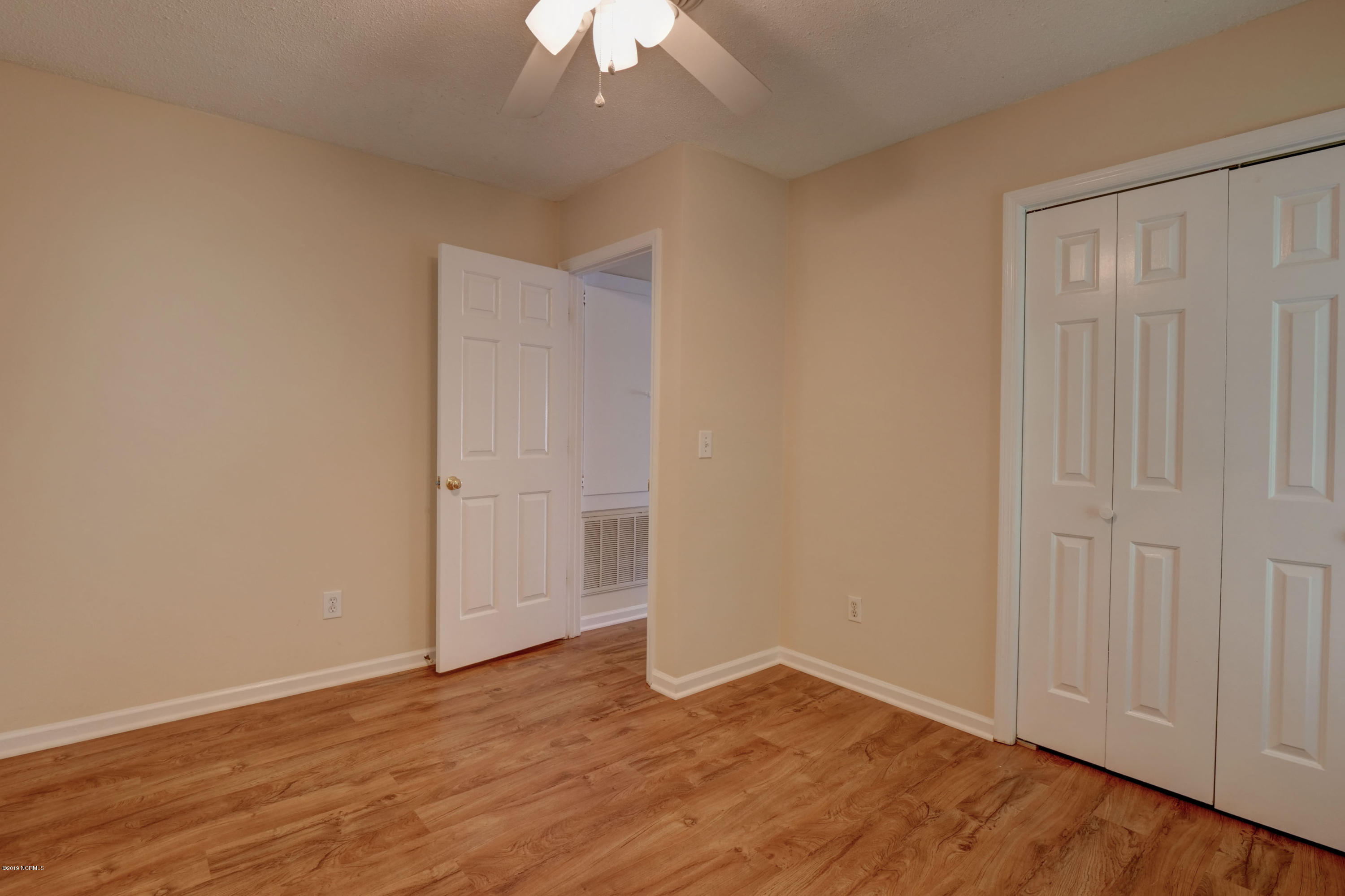 100549177 | Photo 20