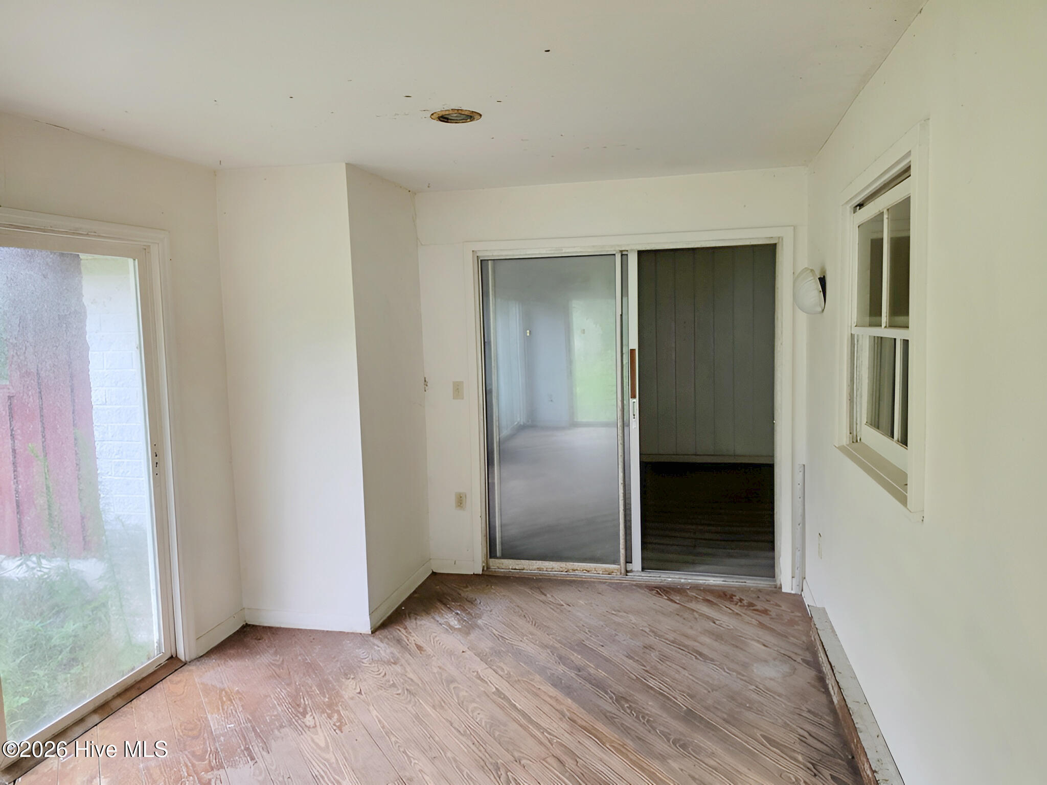 1367 Wintergreen Road,Cove City