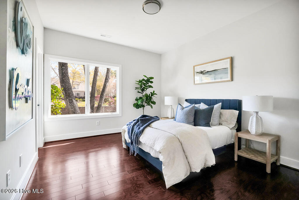 100565103 | Photo 34