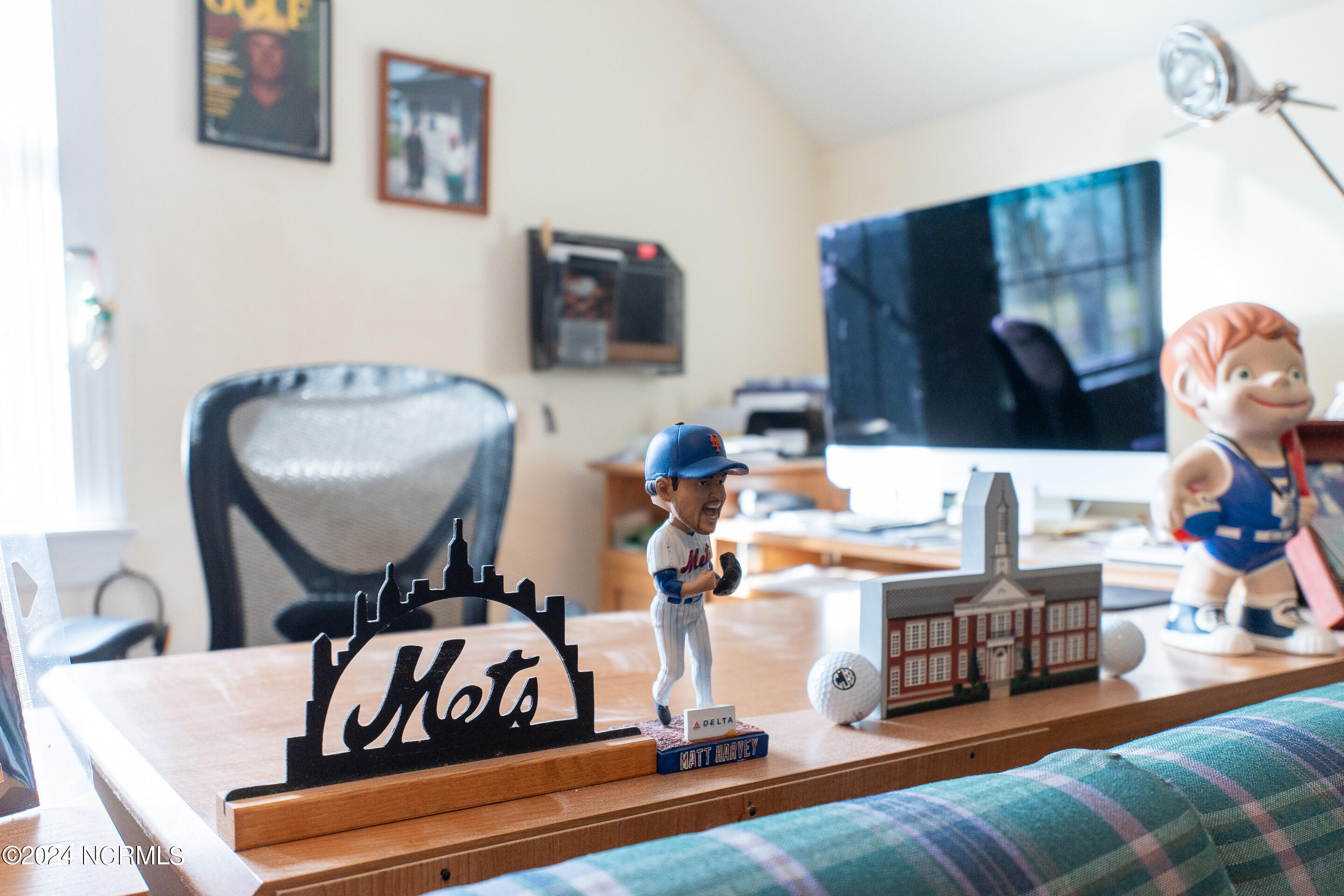 100499709 | Photo 49