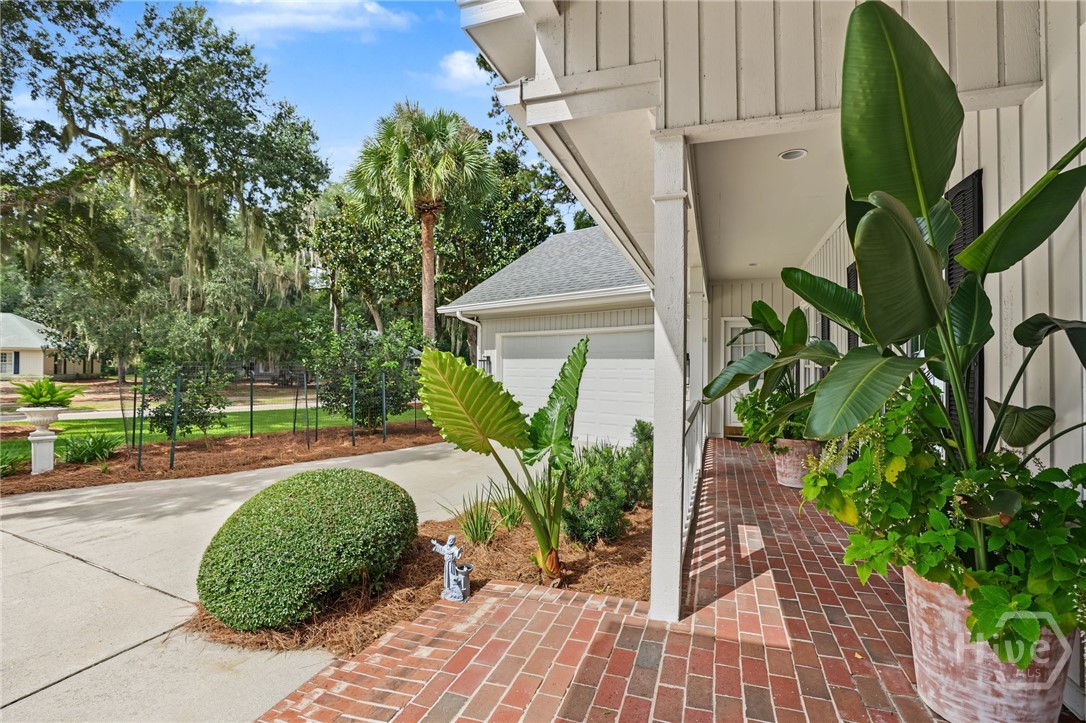 Photo 4 of Single family home for sale at 17 Middle Marsh Retreat, Savannah, GA 31411 | MLS# SA366098 | Listing updated on 2026-10-08