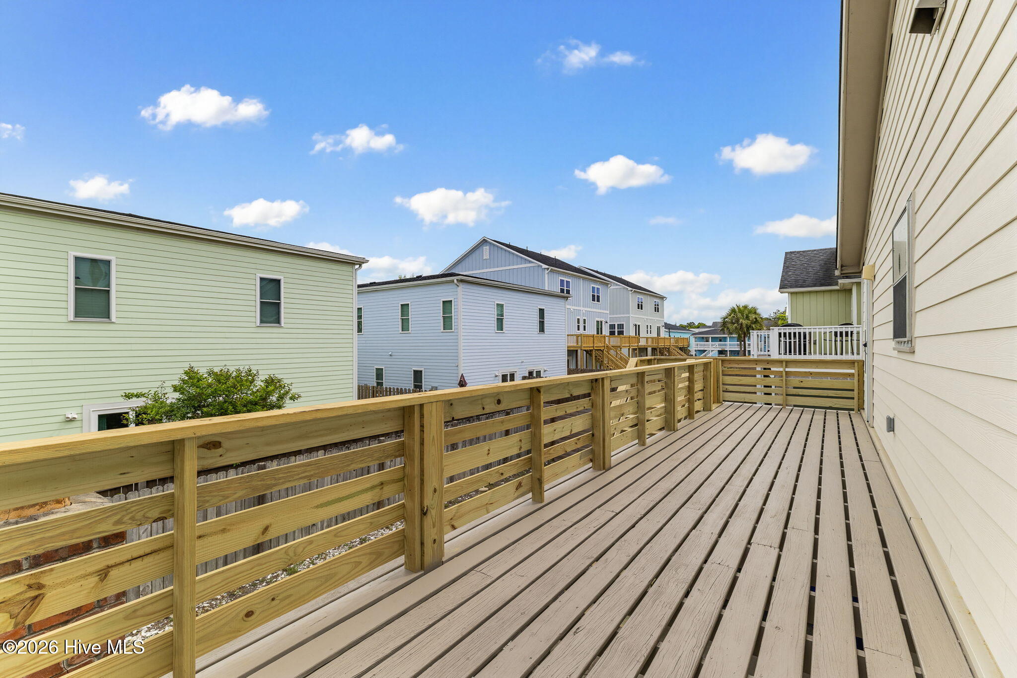 100565875 | Photo 36